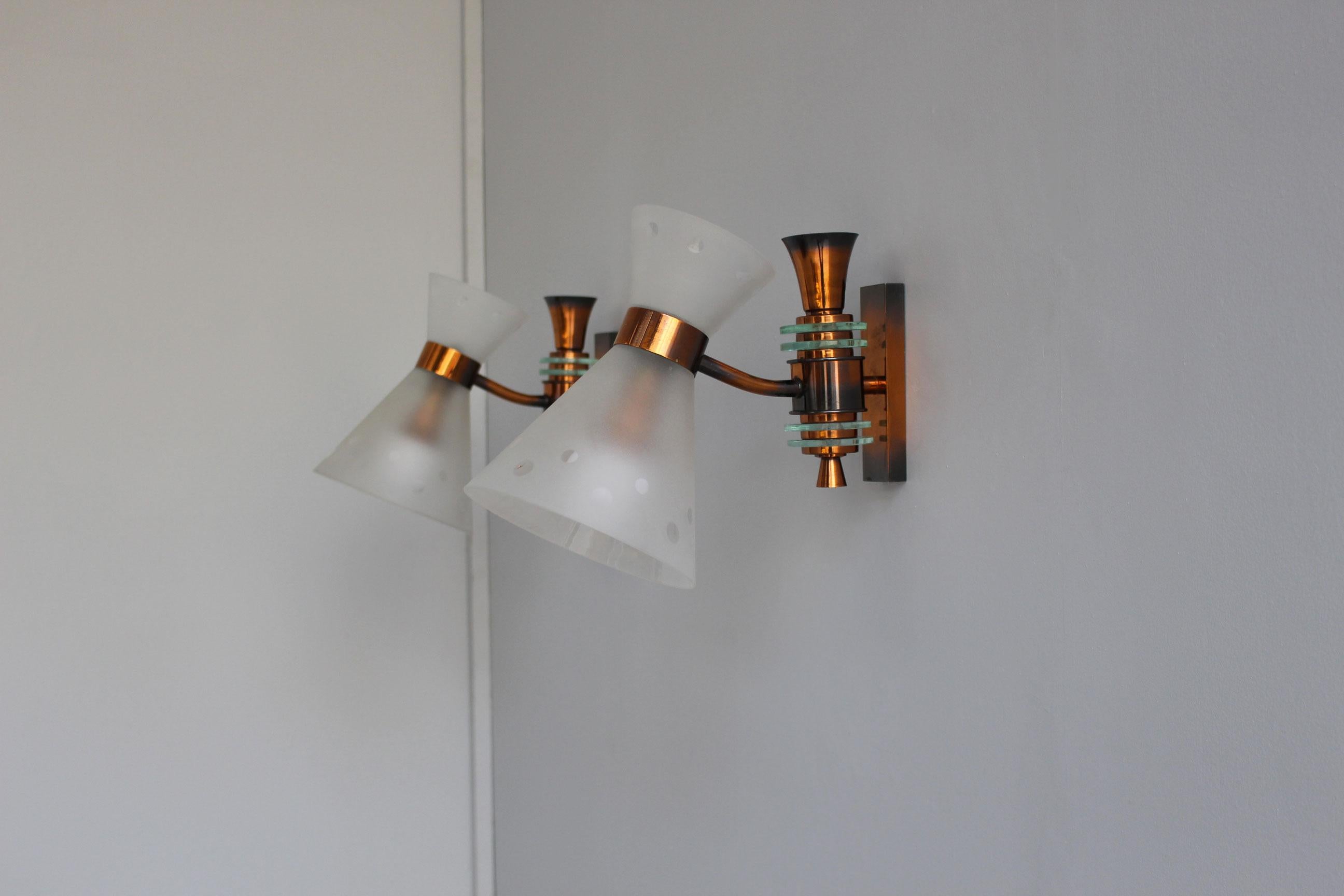 Pair of French 1950s Copper and Diabolo Glass Sconces For Sale 2