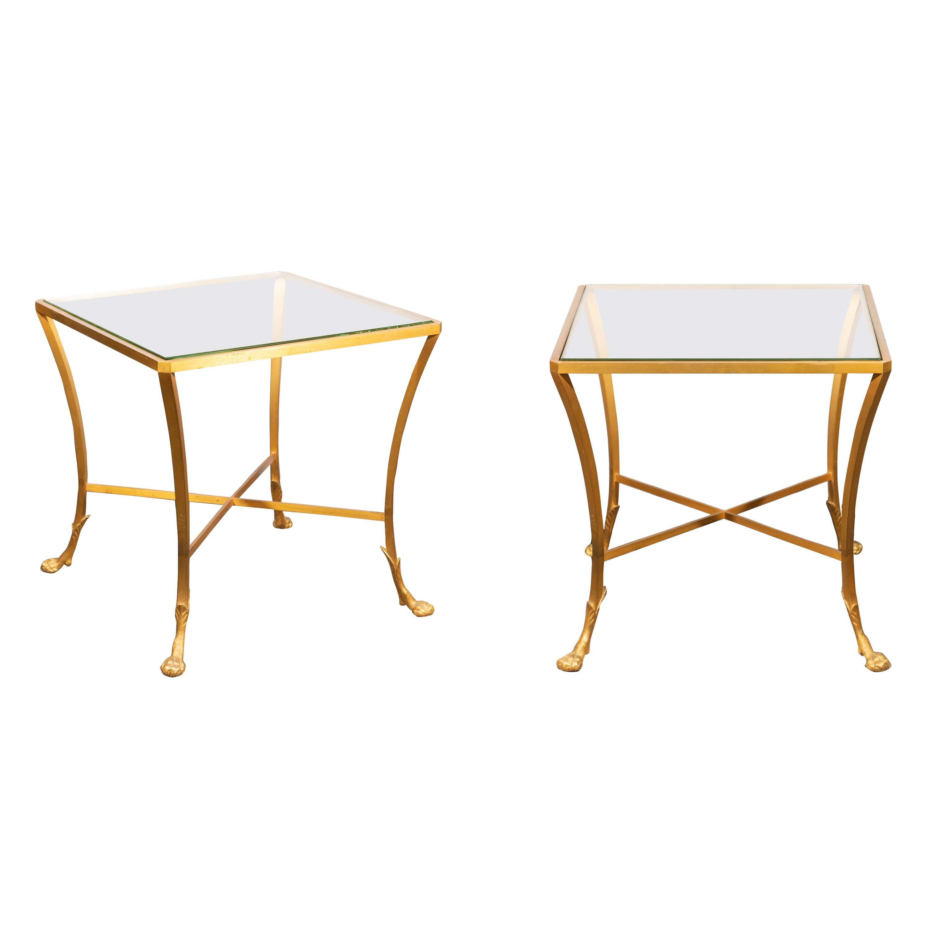 Pareja de mesas francesas de estilo Maison Baguès de los años 50, de cristal y bronce dorado