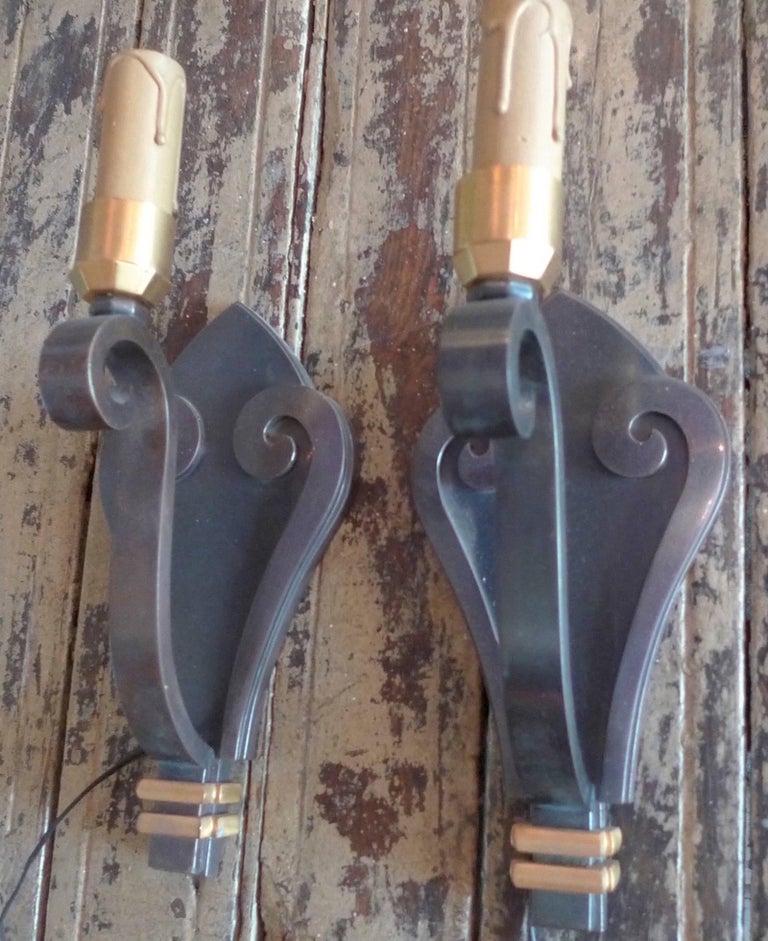 20th Century Pair of French 1960s Painted Iron Single Light Sconces For Sale
