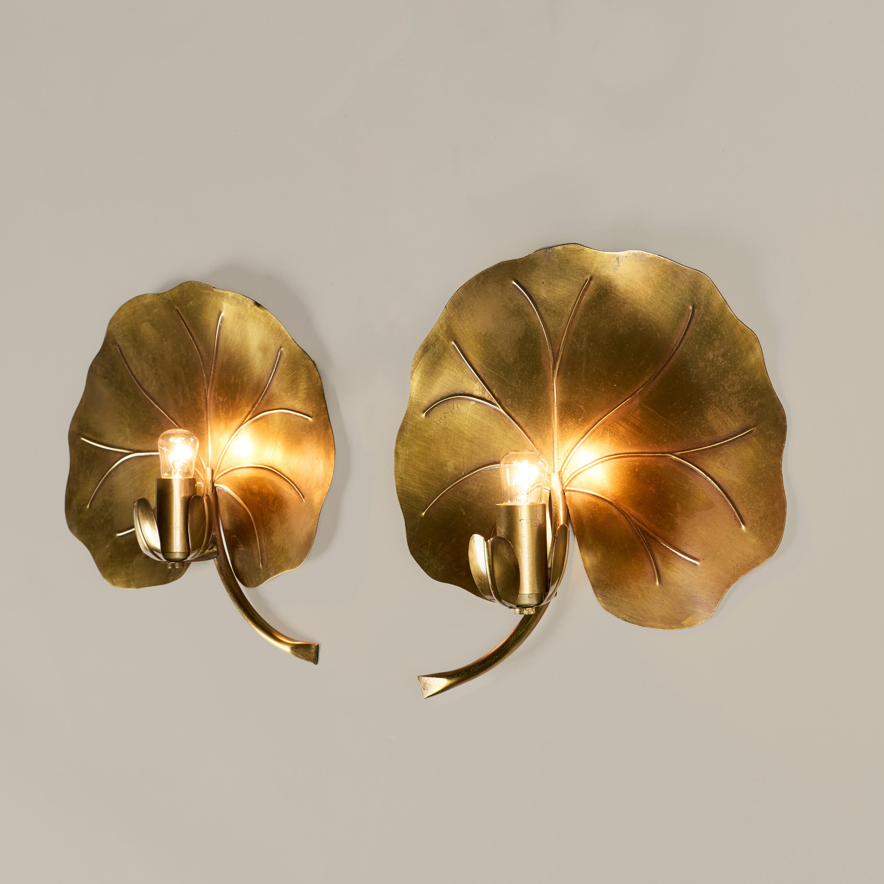 Pareja de apliques de latón franceses de 1970 de Maison Florart en venta 3