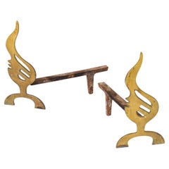 Paar französische flammenförmige Andirons aus massiver Bronze der 1970er Jahre