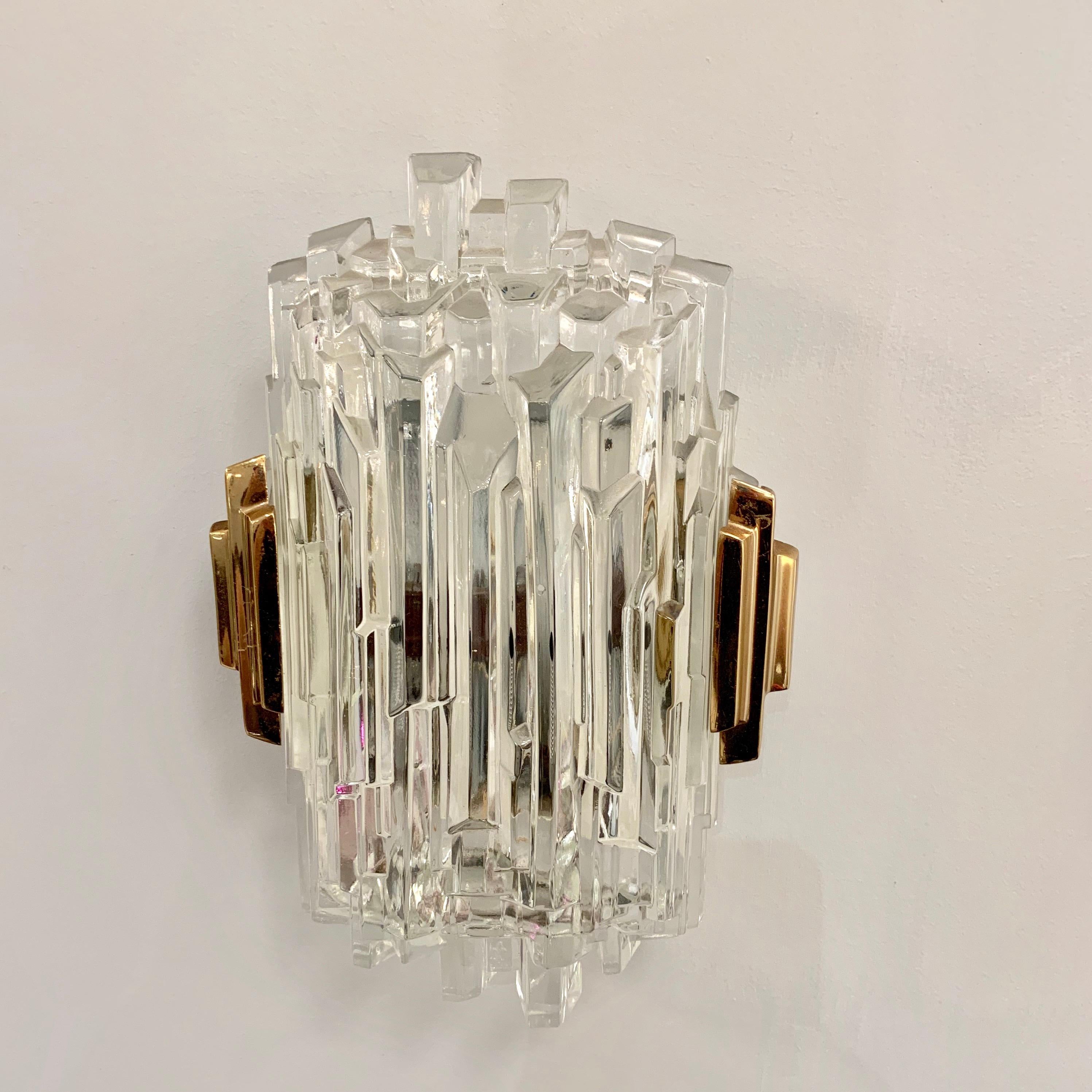 Pair of French 1970s Ice Crystal Wall Lights In Excellent Condition In New York, NY