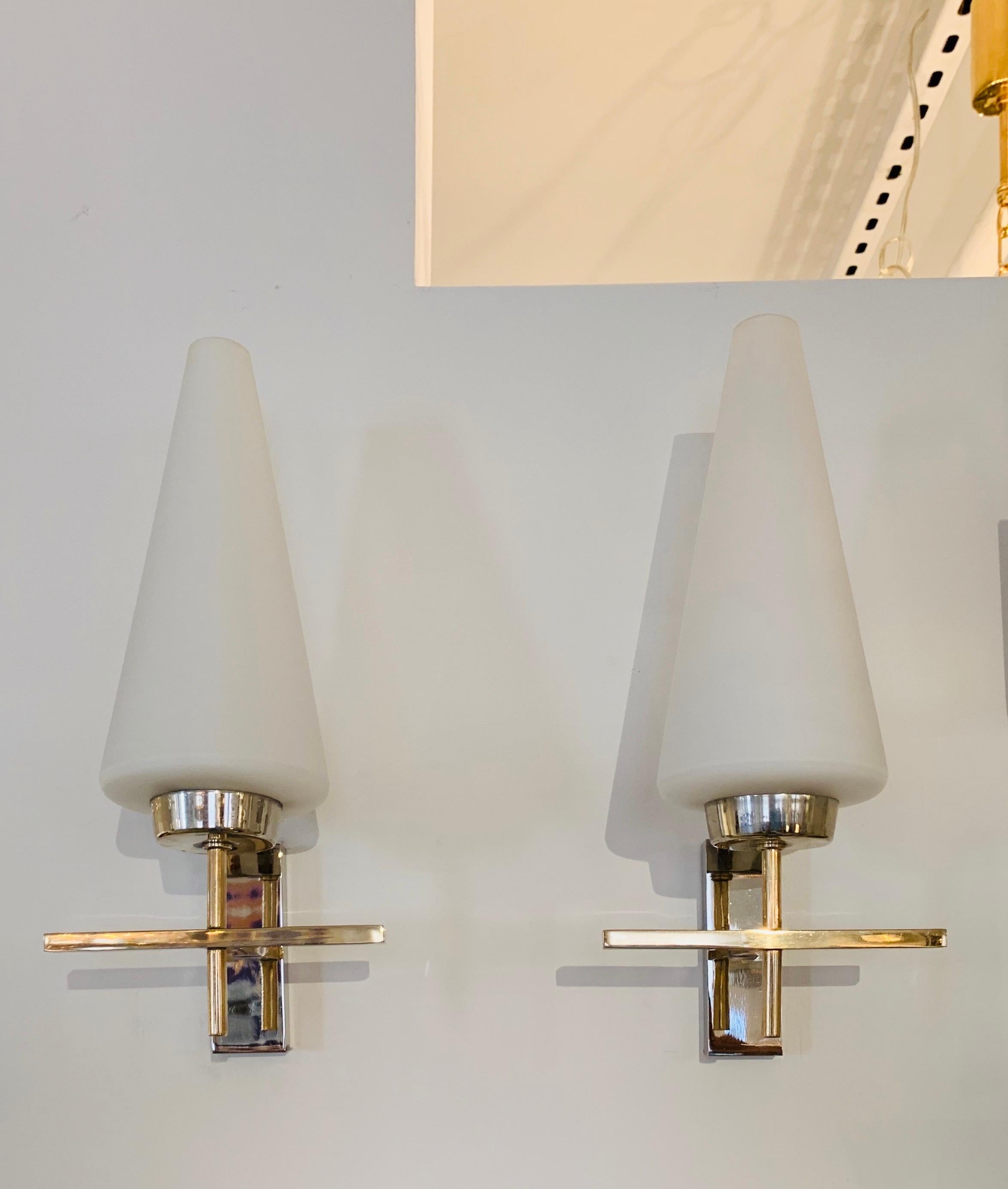 Mid-Century Modern Pair of French 1970s Lunel Wall Lights For Sale