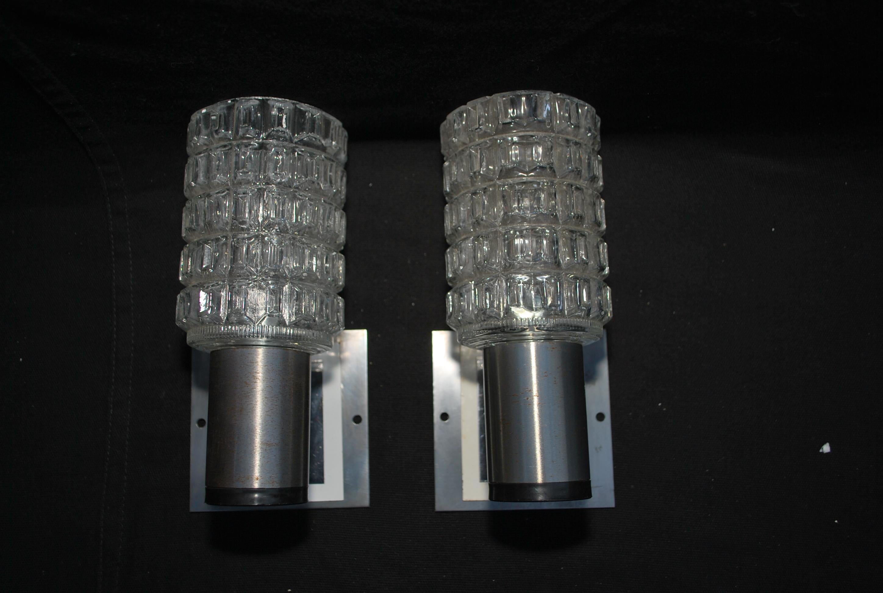 Pair of french 1970's sconces In Good Condition For Sale In Los Angeles, CA