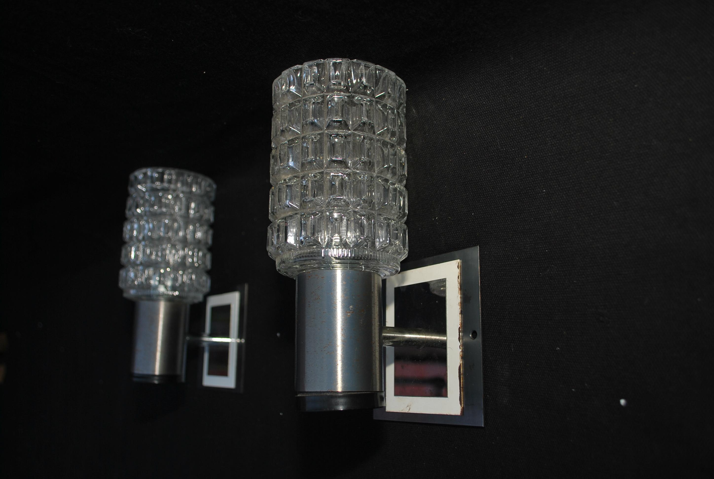 Late 20th Century Pair of french 1970's sconces For Sale