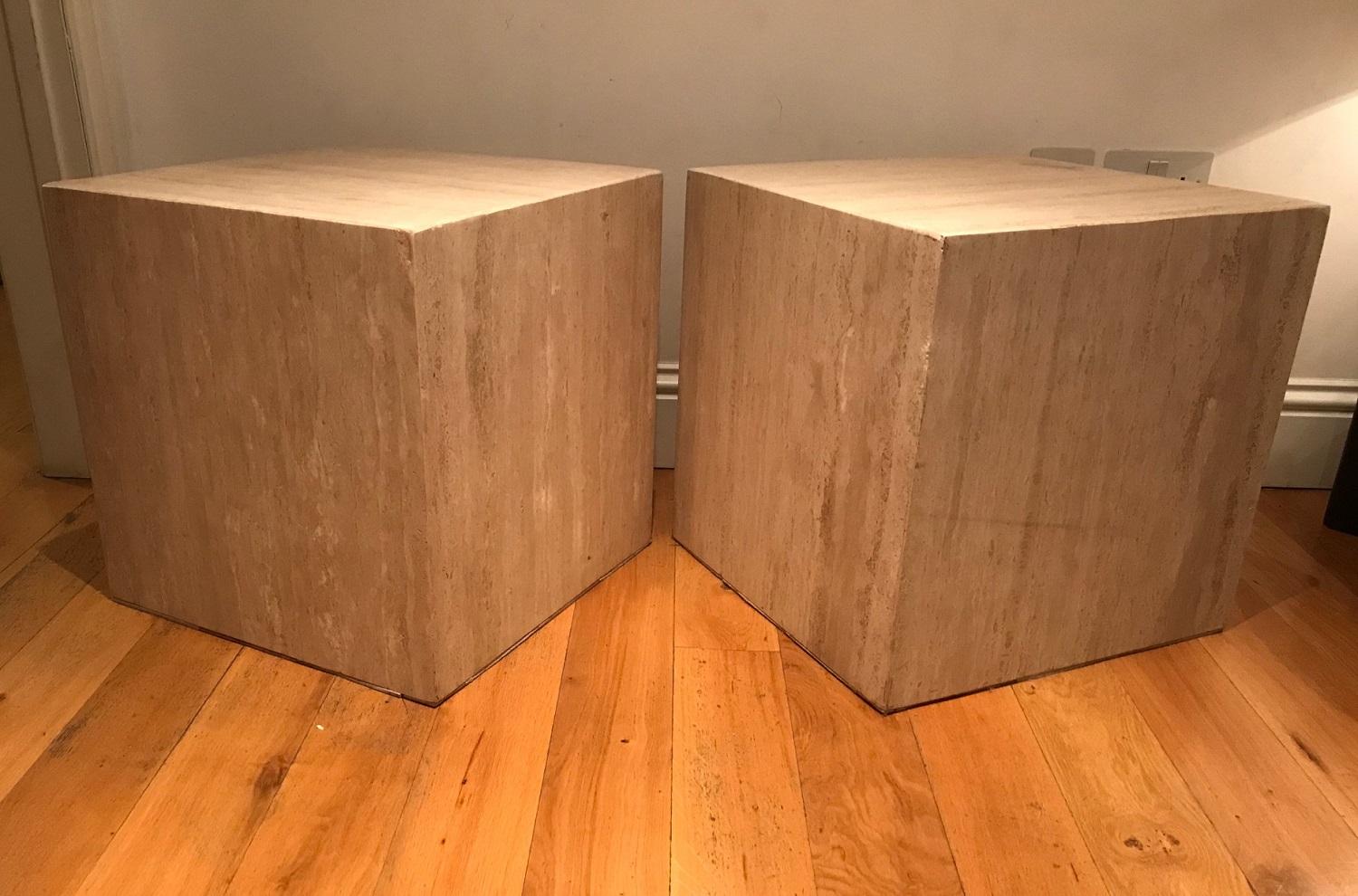 A pair of French 1970s travertine block panelled cube side tables/bout de canapes. An elegant design which looks modern and both elegant and can complement a contemporary or classic interior.