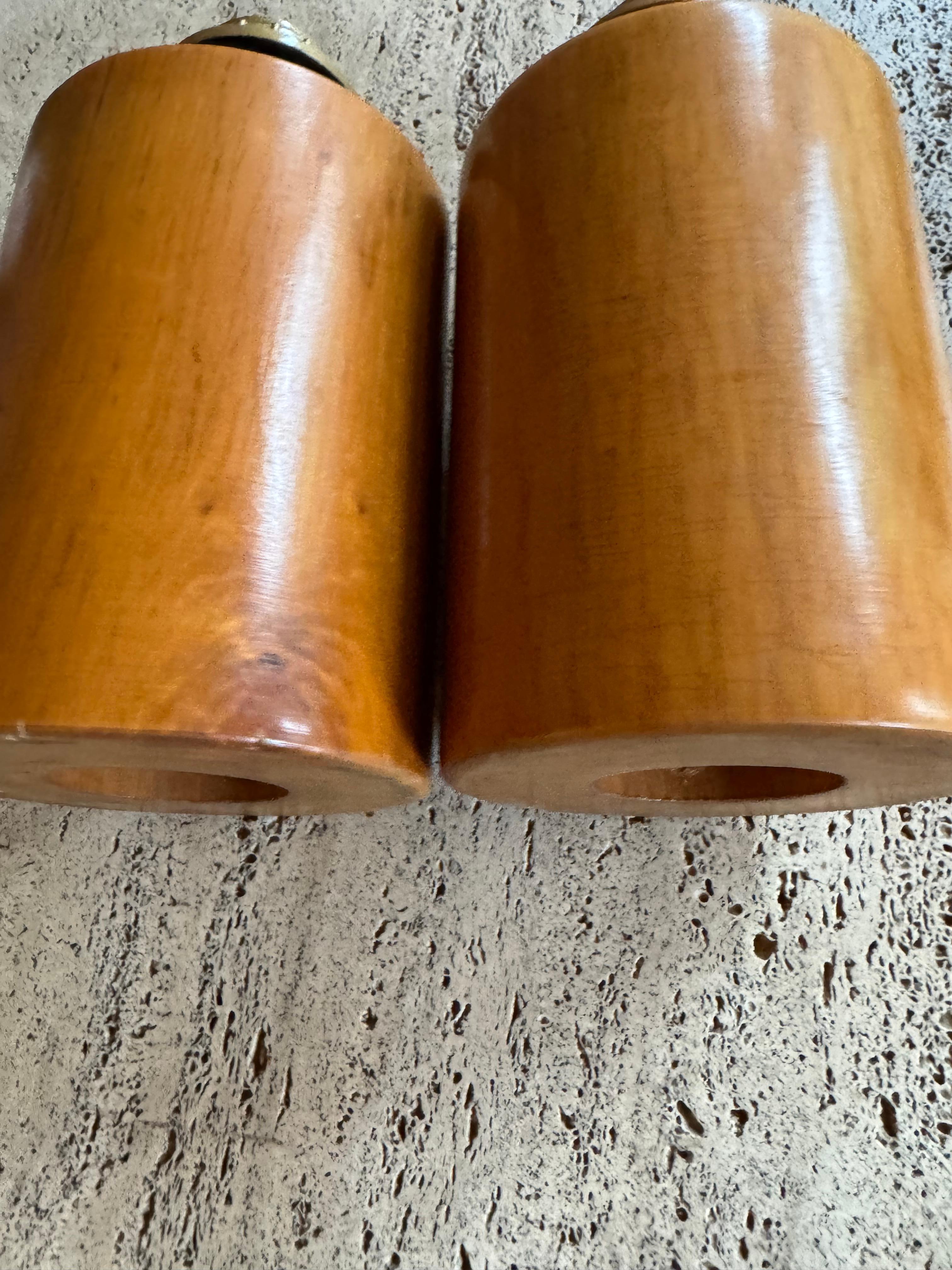 Pair of French 1970’s turned wooden lamps For Sale 3