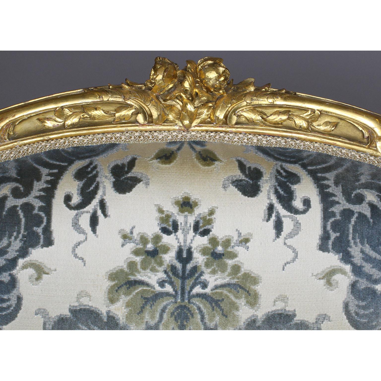 Paire de fauteuils rococo français de style Louis XV en bois doré sculpté du XIXe-XXe siècle 1