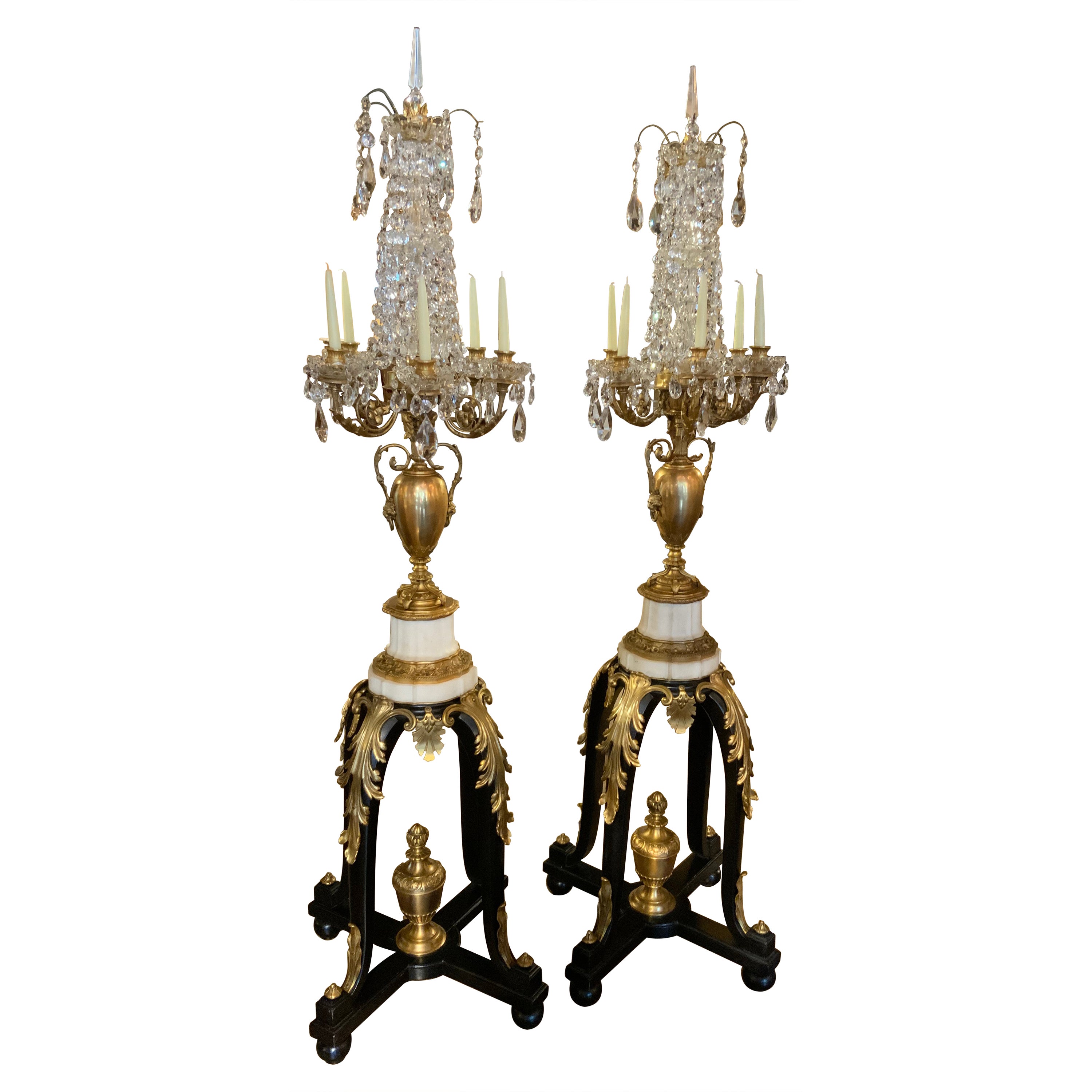 Paire de torchères françaises du 19ème siècle, en bronze doré et cristal