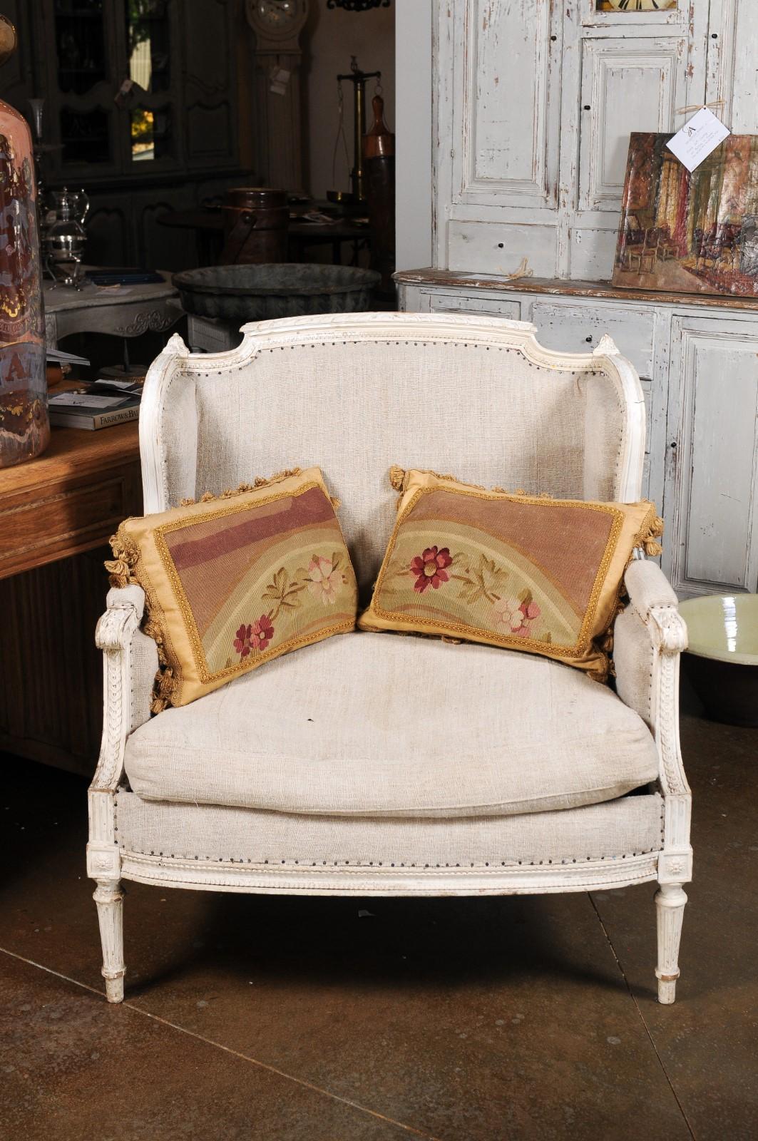 Woven Pair of French 19th Century Aubusson Tapestry Pillows with Flowers and Tassels For Sale