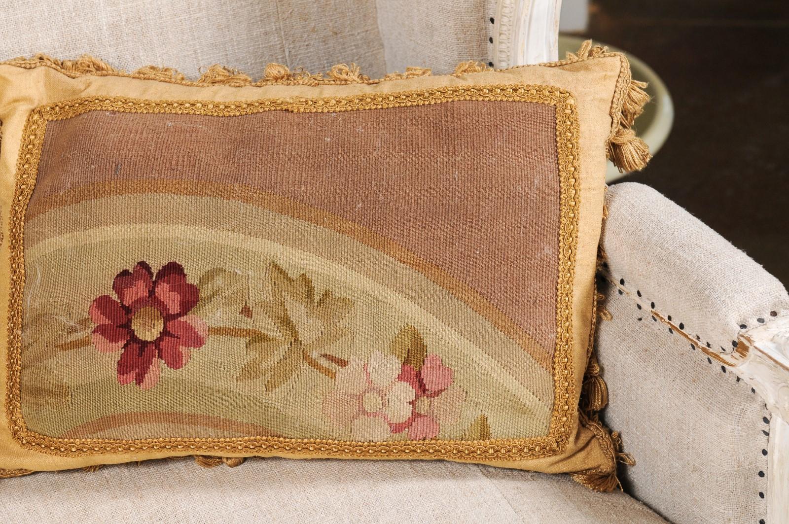 Pair of French 19th Century Aubusson Tapestry Pillows with Flowers and Tassels For Sale 2
