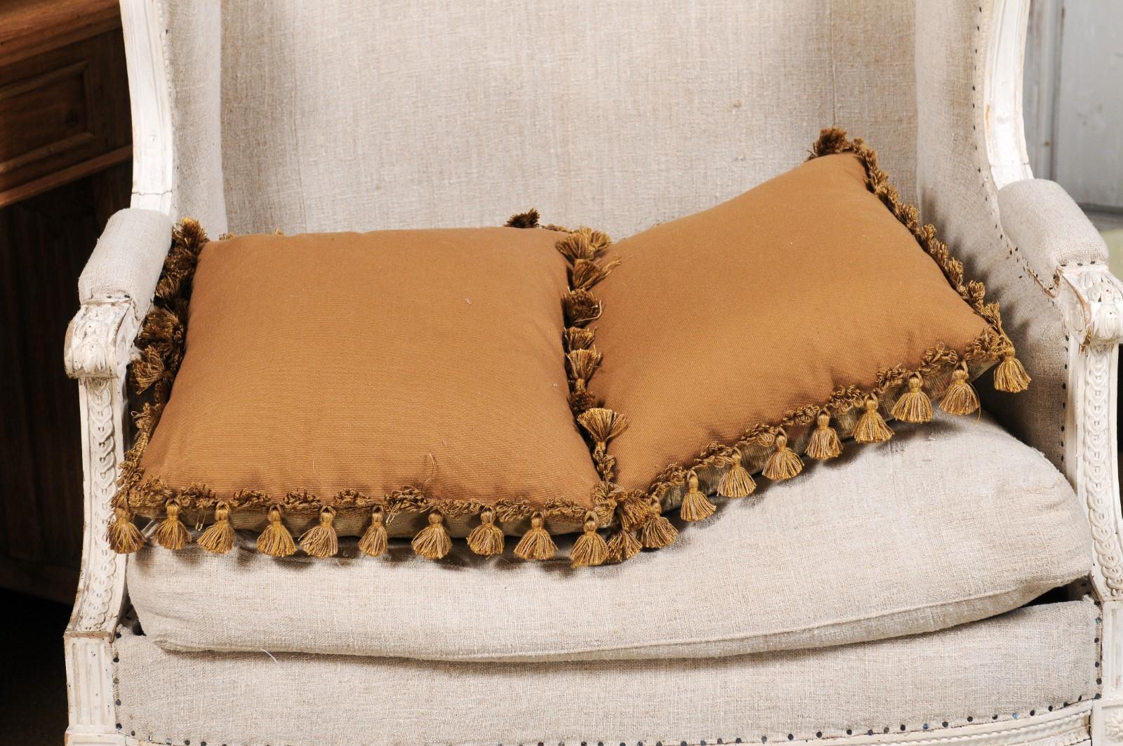 Pair of French 19th Century Aubusson Woven Tapestry Pillow with Floral Décor 7