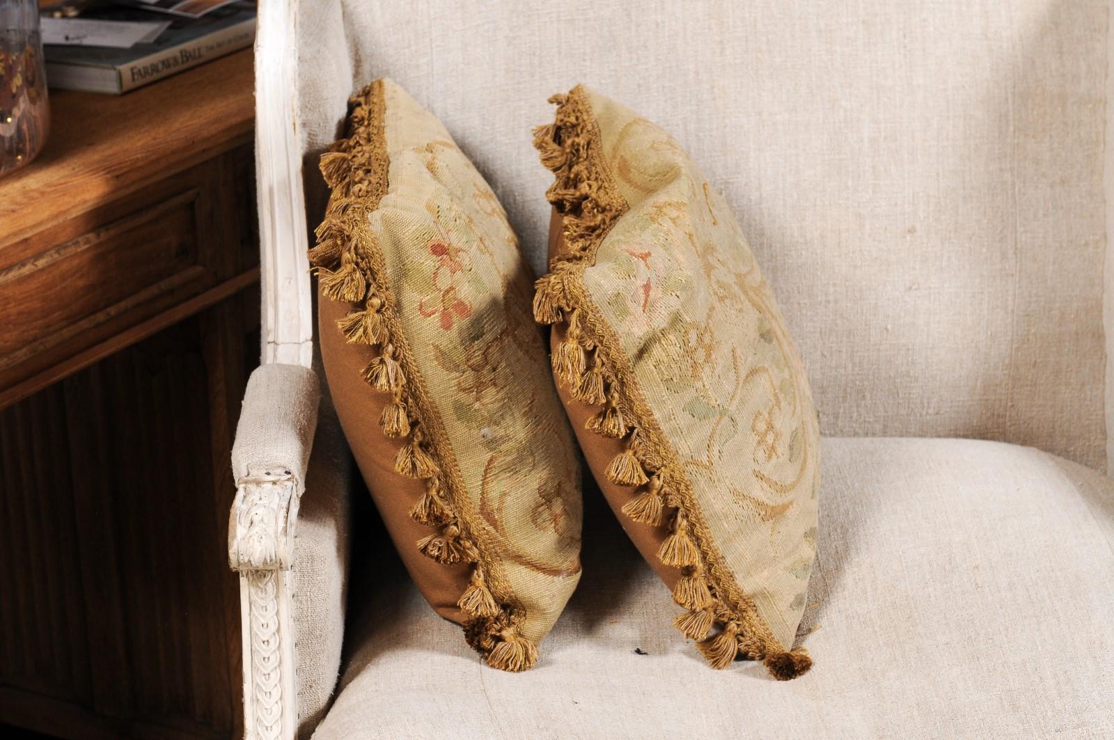 Pair of French 19th Century Aubusson Woven Tapestry Pillow with Floral Décor 5