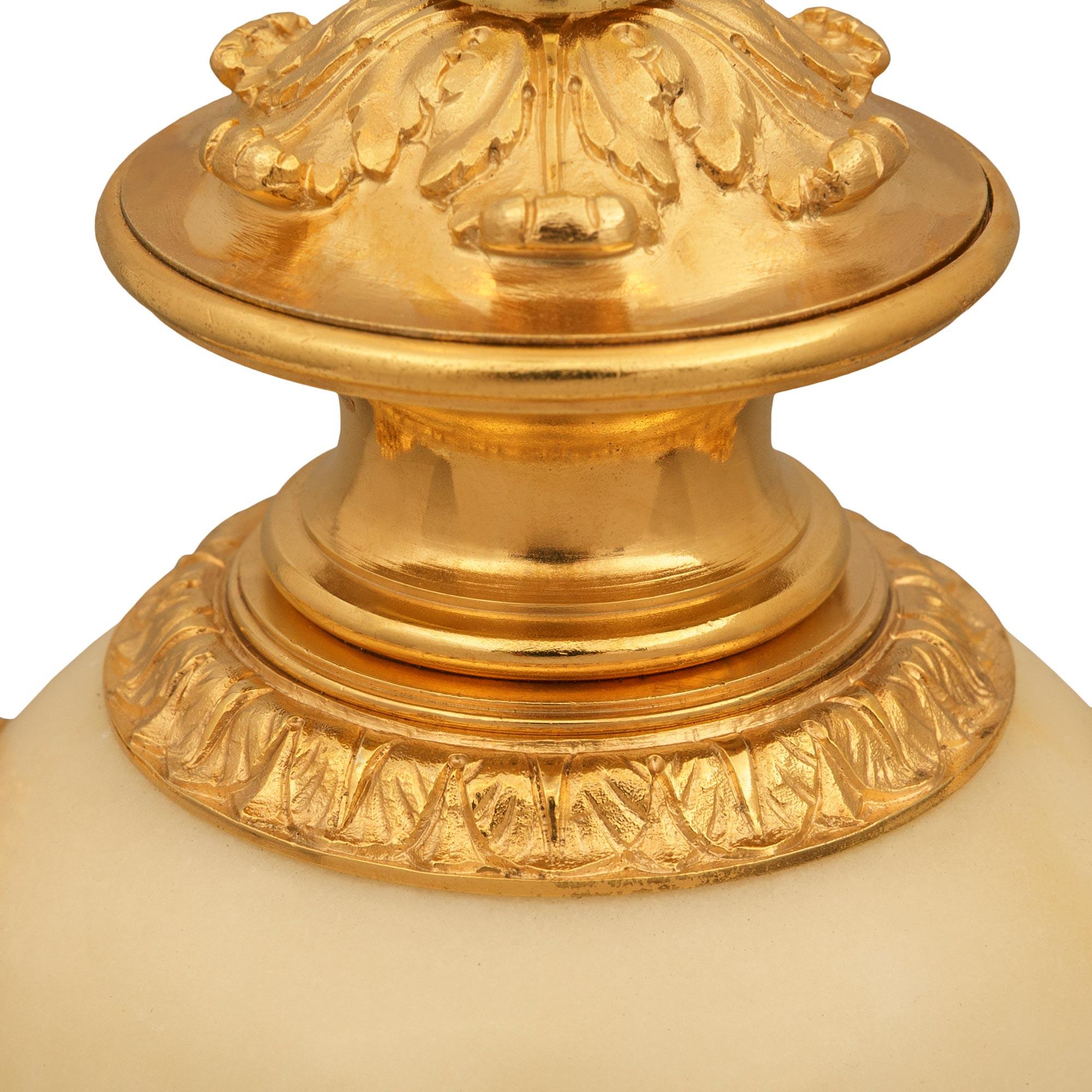 coppia di lampade in marmo e ormeggio French Belle Epoque del XIX secolo In condizioni buone in vendita a West Palm Beach, FL