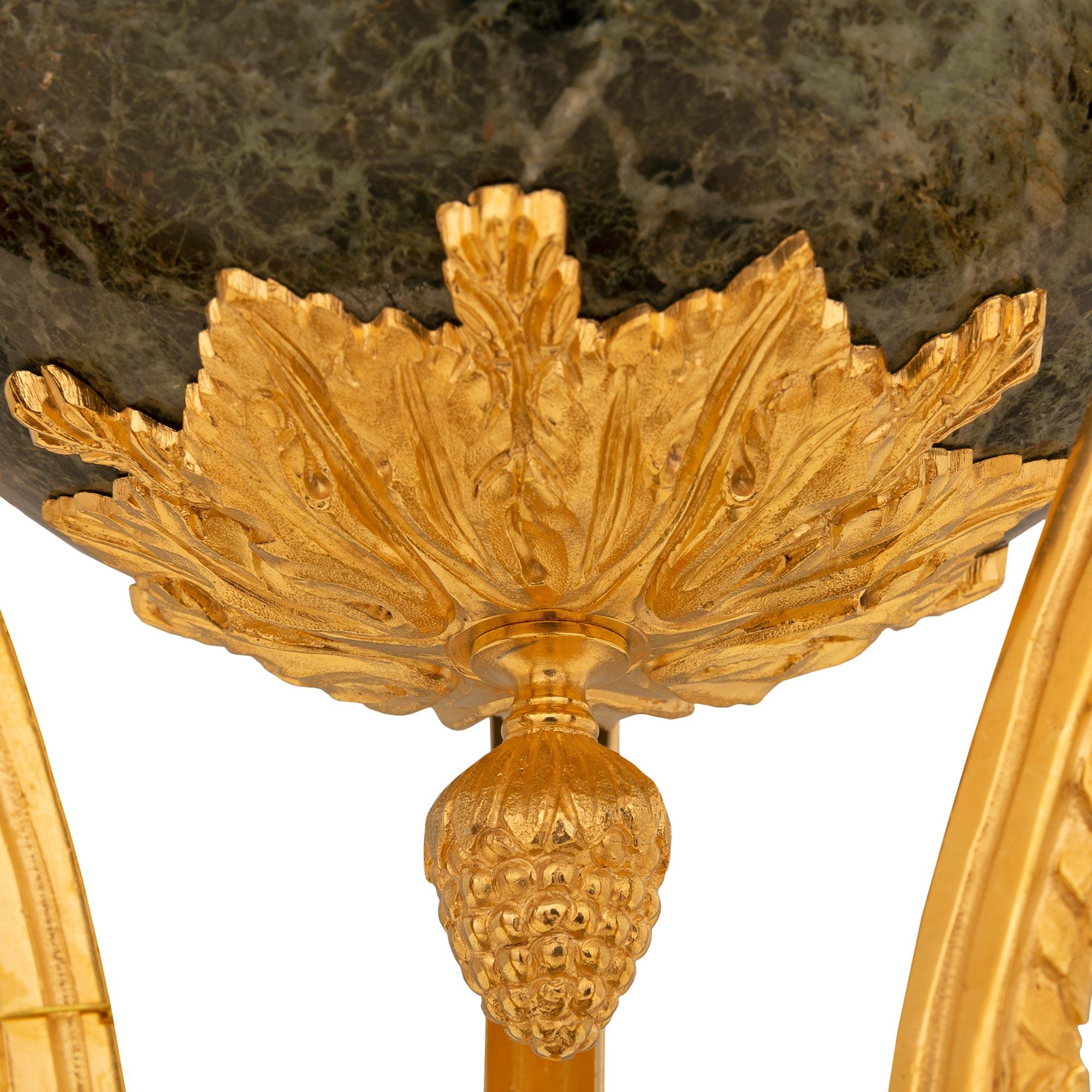 Paar französische Marmor- und Goldbronze-Lampen aus der Belle-Poque-Periode des 19. Jahrhunderts im Angebot 1