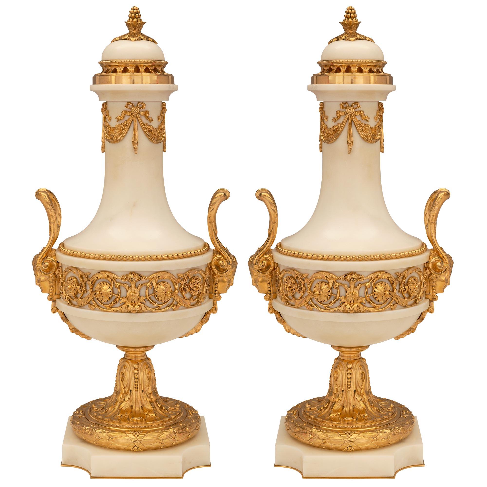 Pair Of French 19th Century Belle Époque Period Marble And Ormolu Lidded Urns For Sale 6