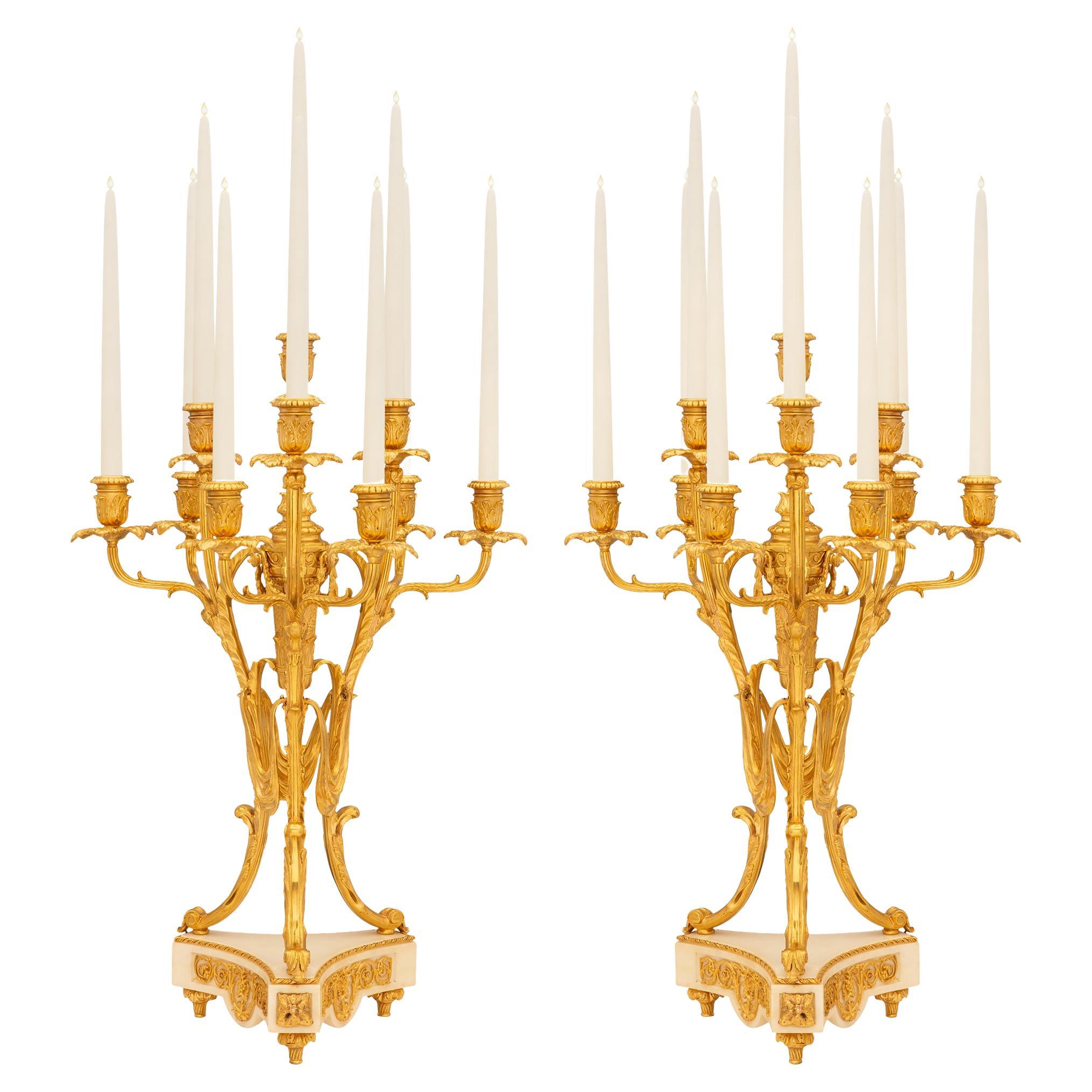 Paire de candélabres en bronze doré et marbre de la période Belle Poque du 19ème siècle français
