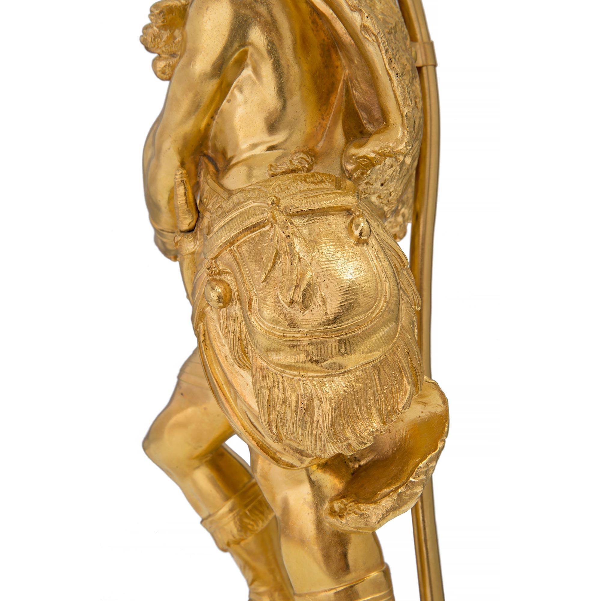 Bronze doré Paire de statues françaises de la période Belle poque du 19ème siècle montées sur des lampes en vente