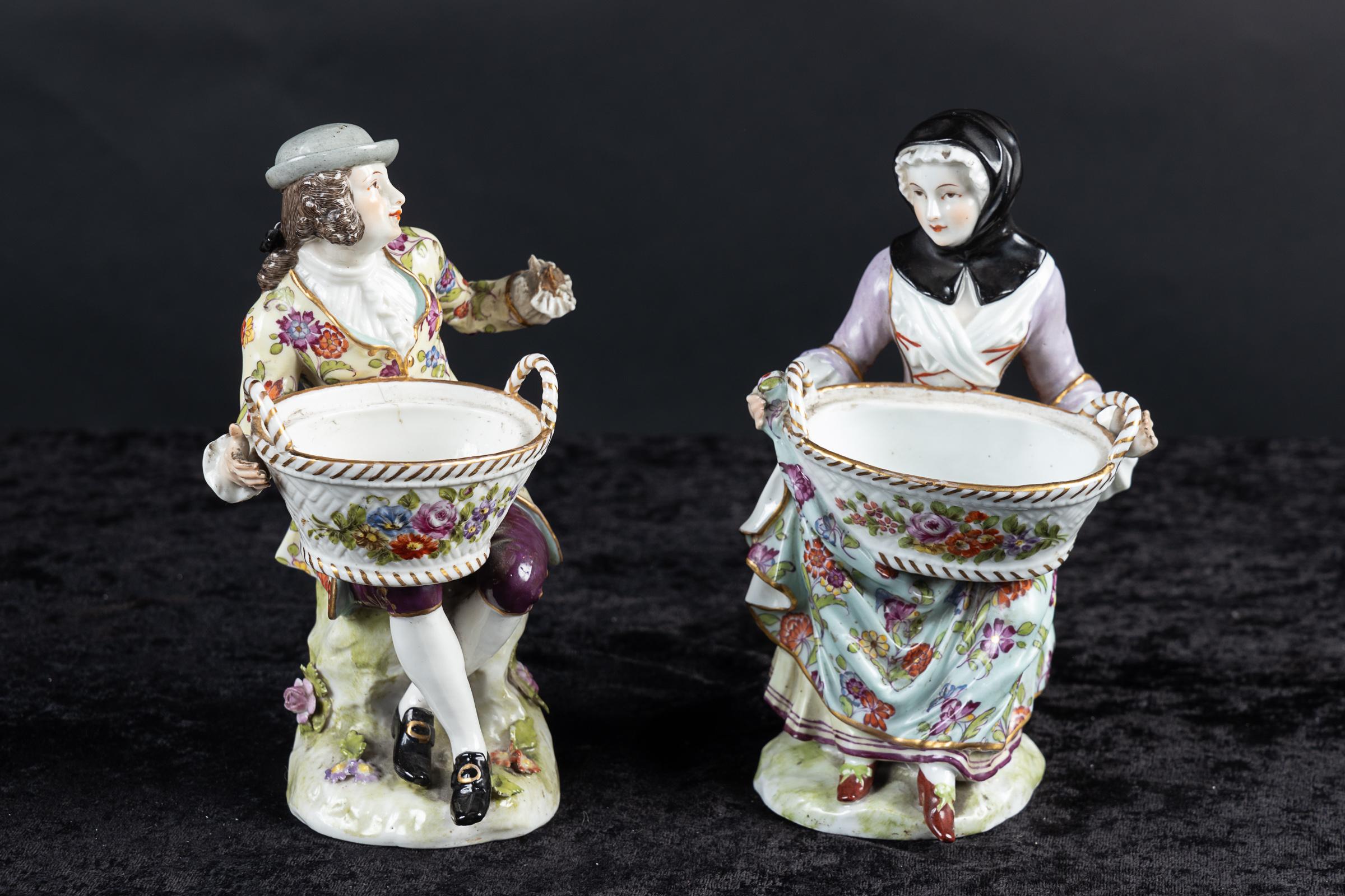 Pair of French 19th Century Bronze d’ore` Candelabra with Meissen Porcelain For Sale 14