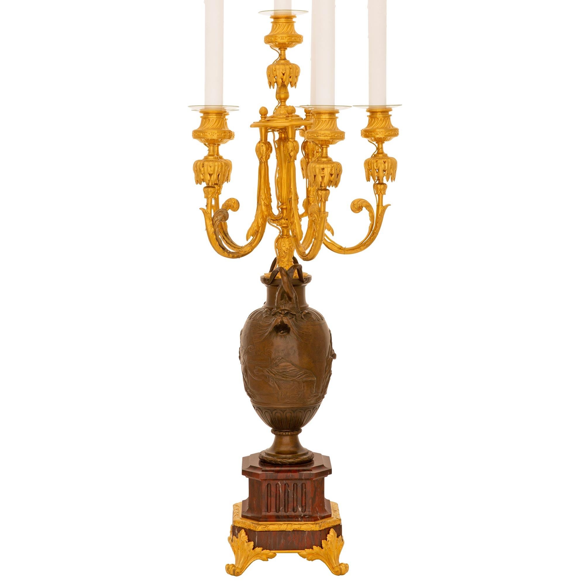 Francese Coppia di lampade francesi del XIX secolo in bronzo, ormolu e marmo, firmate Barbedienne in vendita