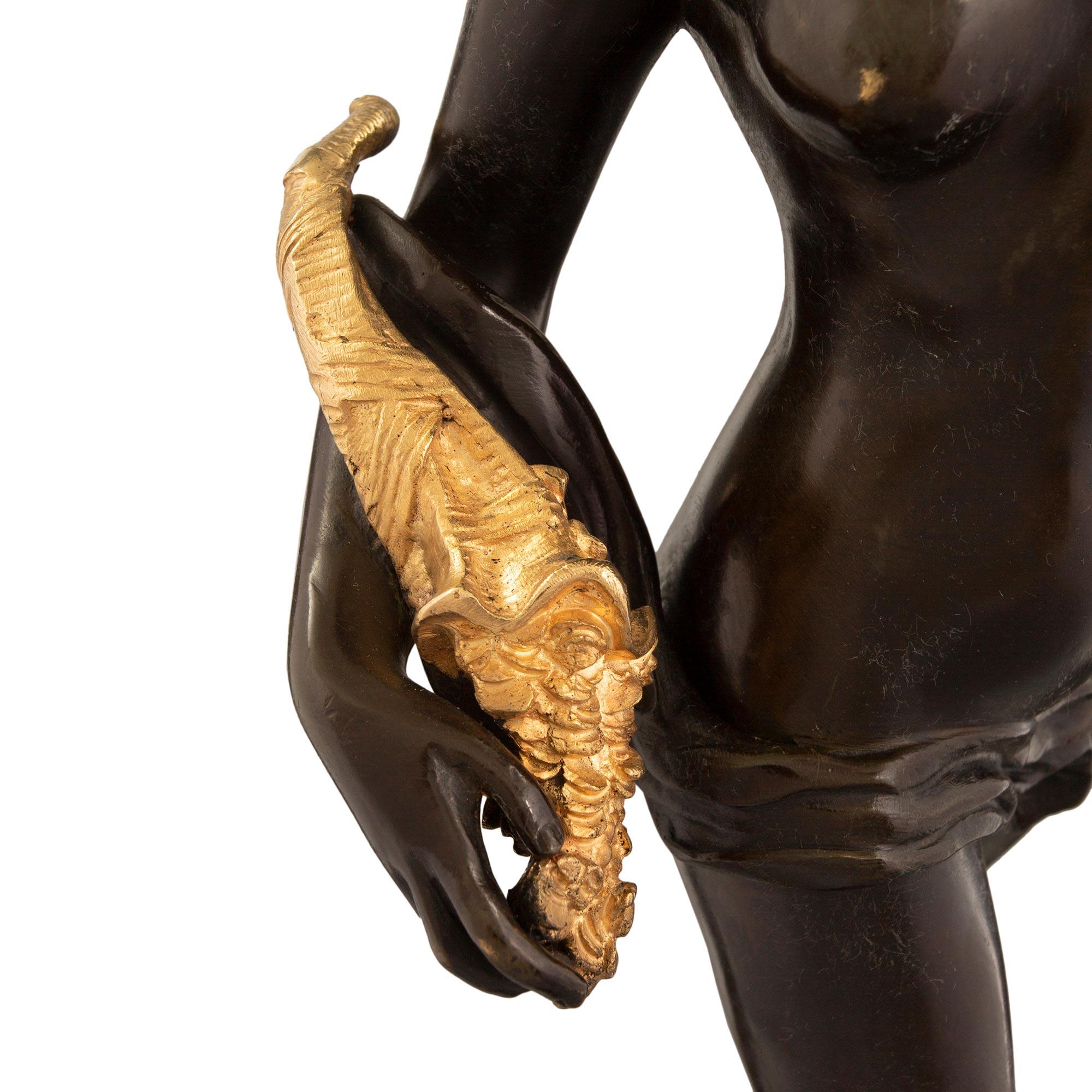XIXe siècle Paire de statues françaises en bronze du 19ème siècle représentant Mercure et Fortuna en vente