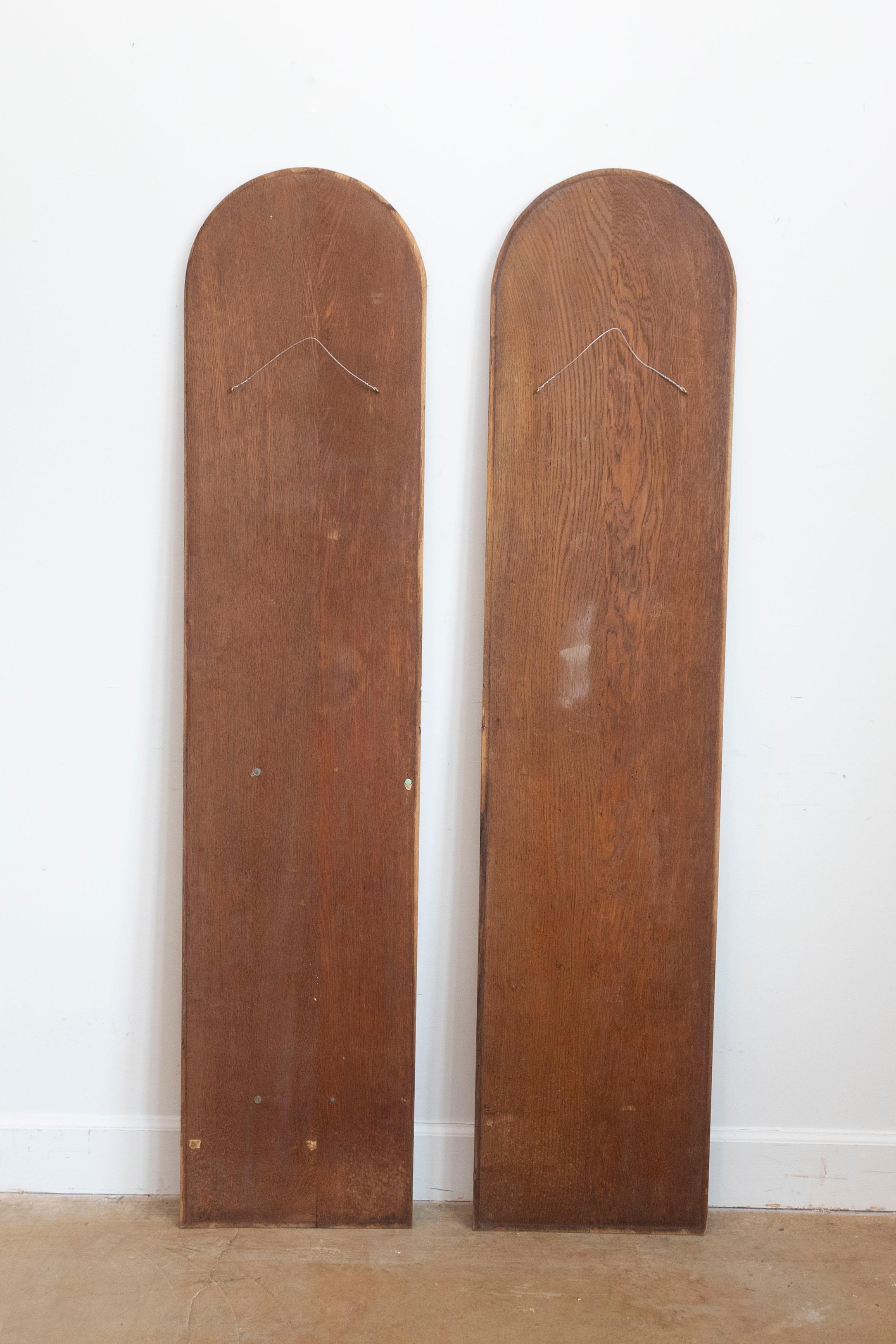 Pair of French 19th Century Carved Oak Vertical Panels with Bouquets in Vases For Sale 4