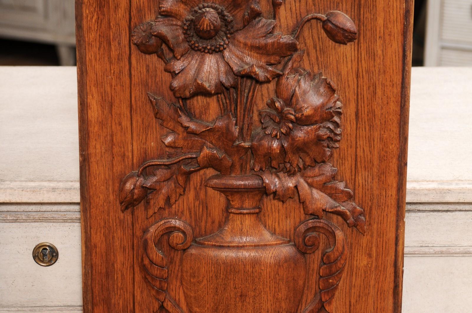 Pair of French 19th Century Carved Oak Vertical Panels with Bouquets in Vases For Sale 5