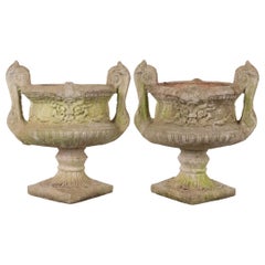Paire de pots en pierre fondue français du 19ème siècle