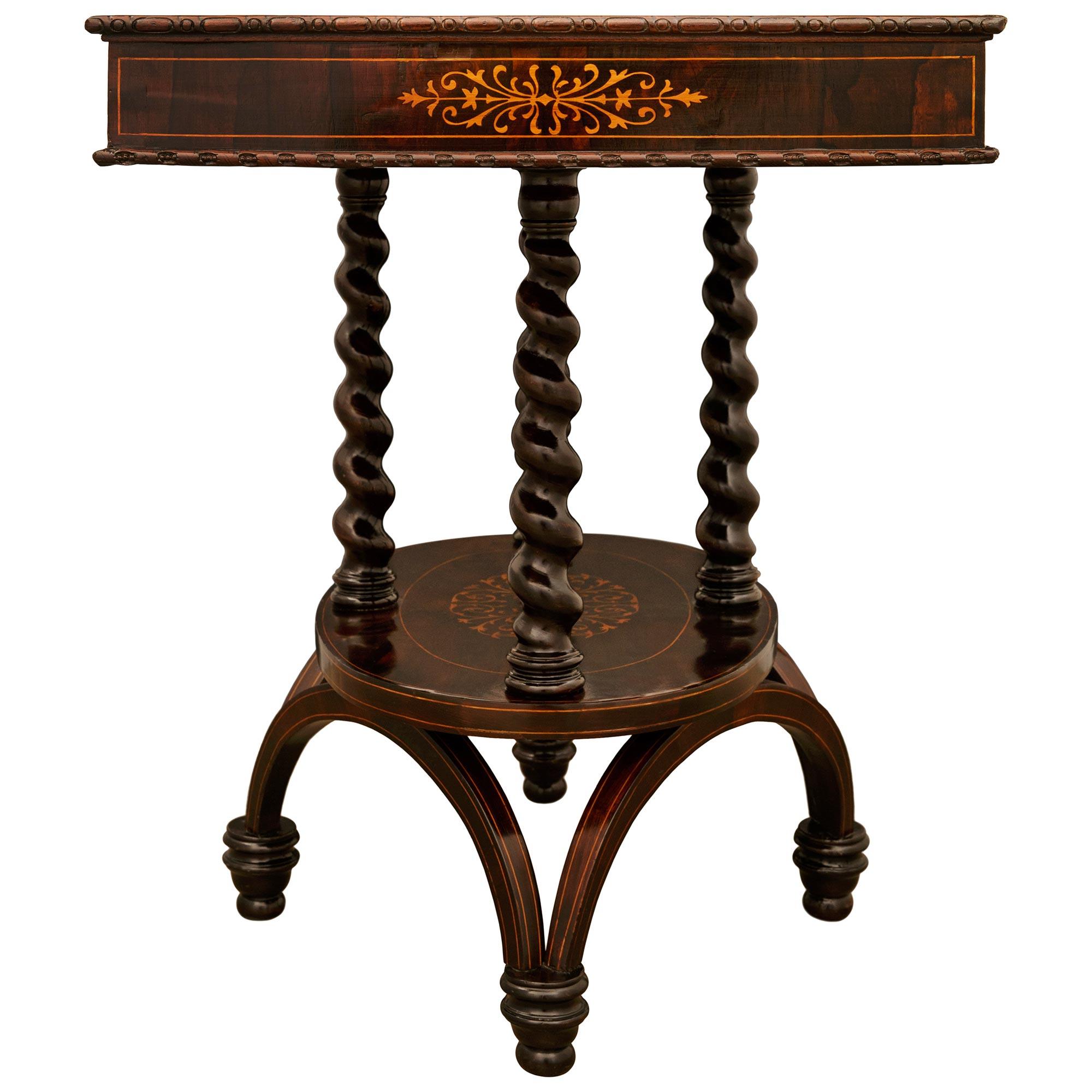 Pareja de mesas francesas de palisandro y madera de frutal del siglo XIX, época Charles X Francés en venta
