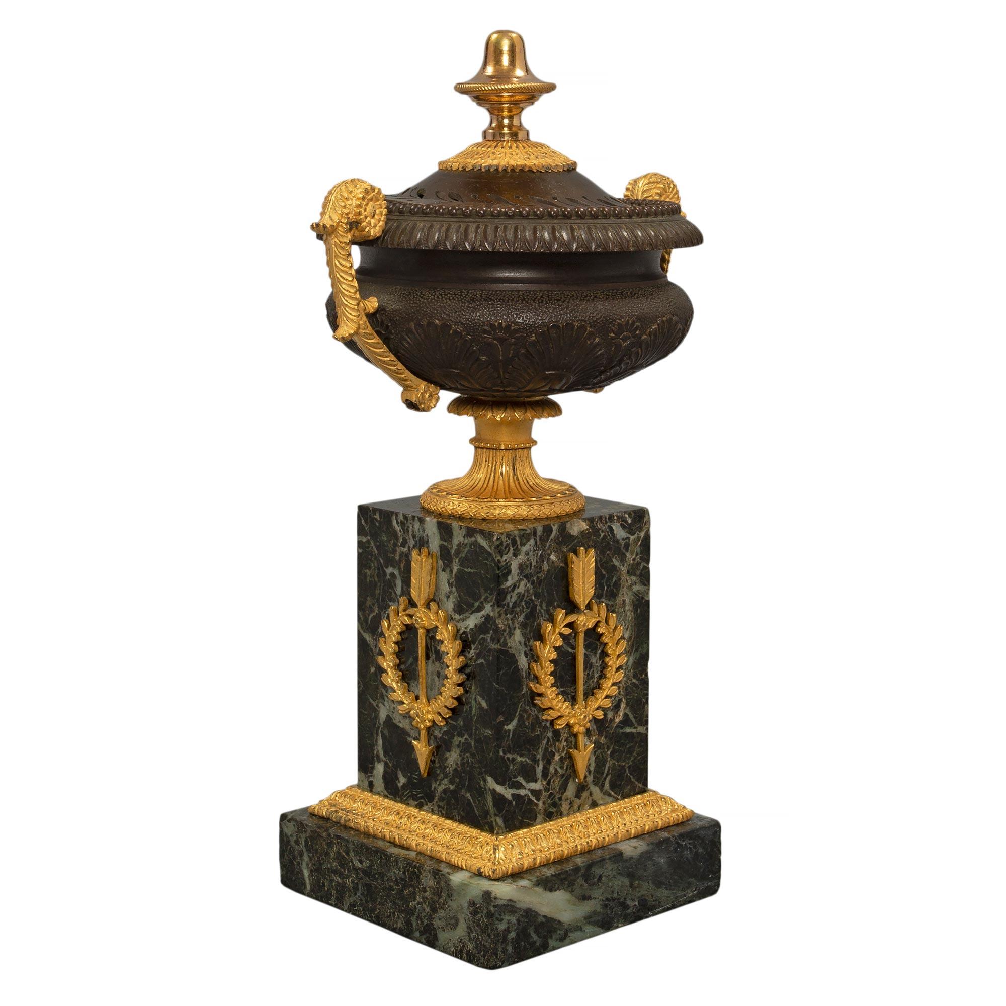 Pair of French 19th Century Charles X Style Bronze and Marble Pot Pourri Urns In Good Condition For Sale In West Palm Beach, FL