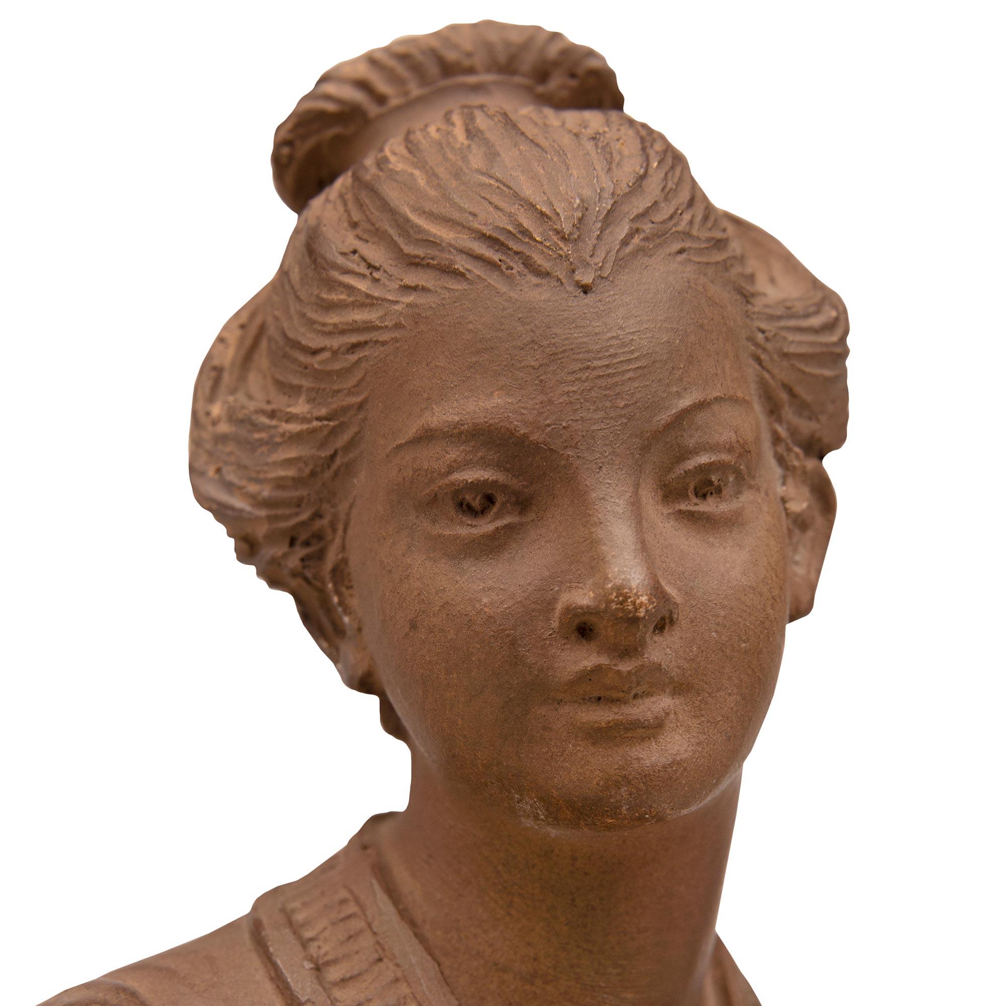 Terracotta Coppia di statue in terracotta e marmo Chinoiserie St. del XIX secolo in vendita