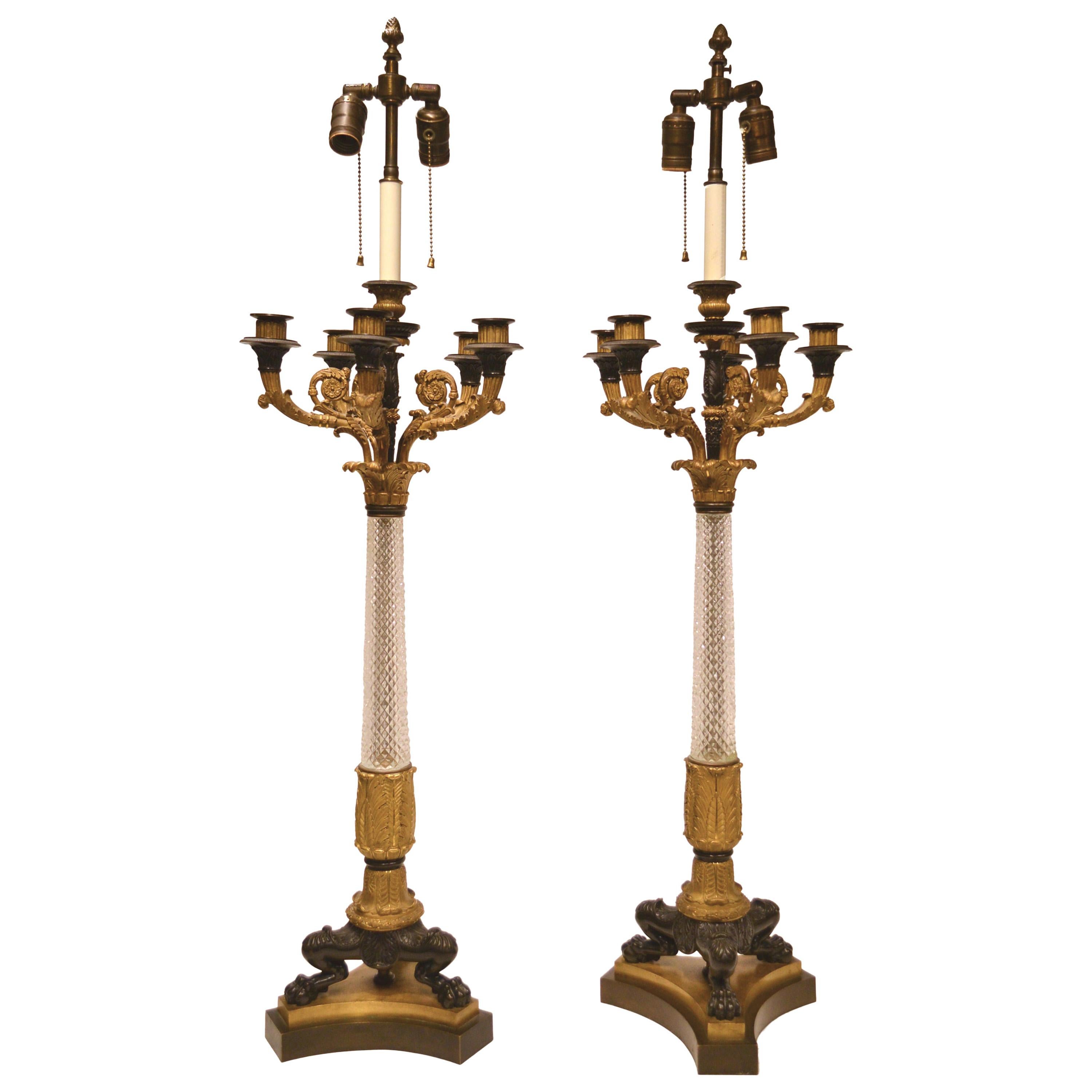 Paar französische Empire-Kandelaber/Lampen aus geschliffenem Glas und Bronze aus dem 19. Jahrhundert