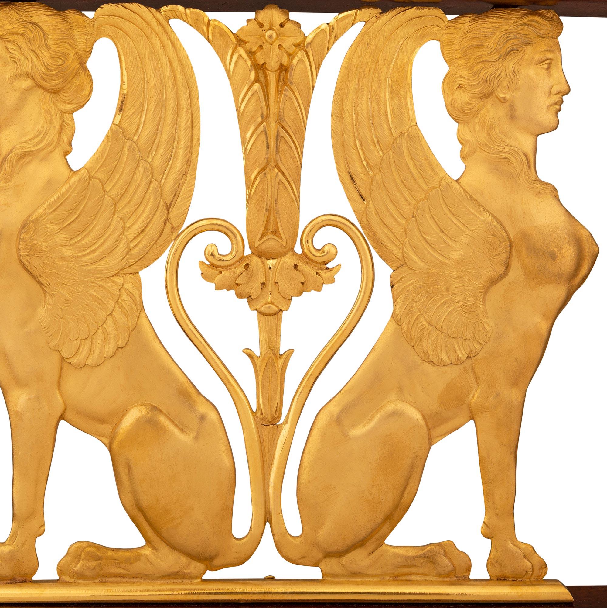 coppia di poltrone francesi del XIX secolo in mogano stile Impero e ormeggio in vendita 1