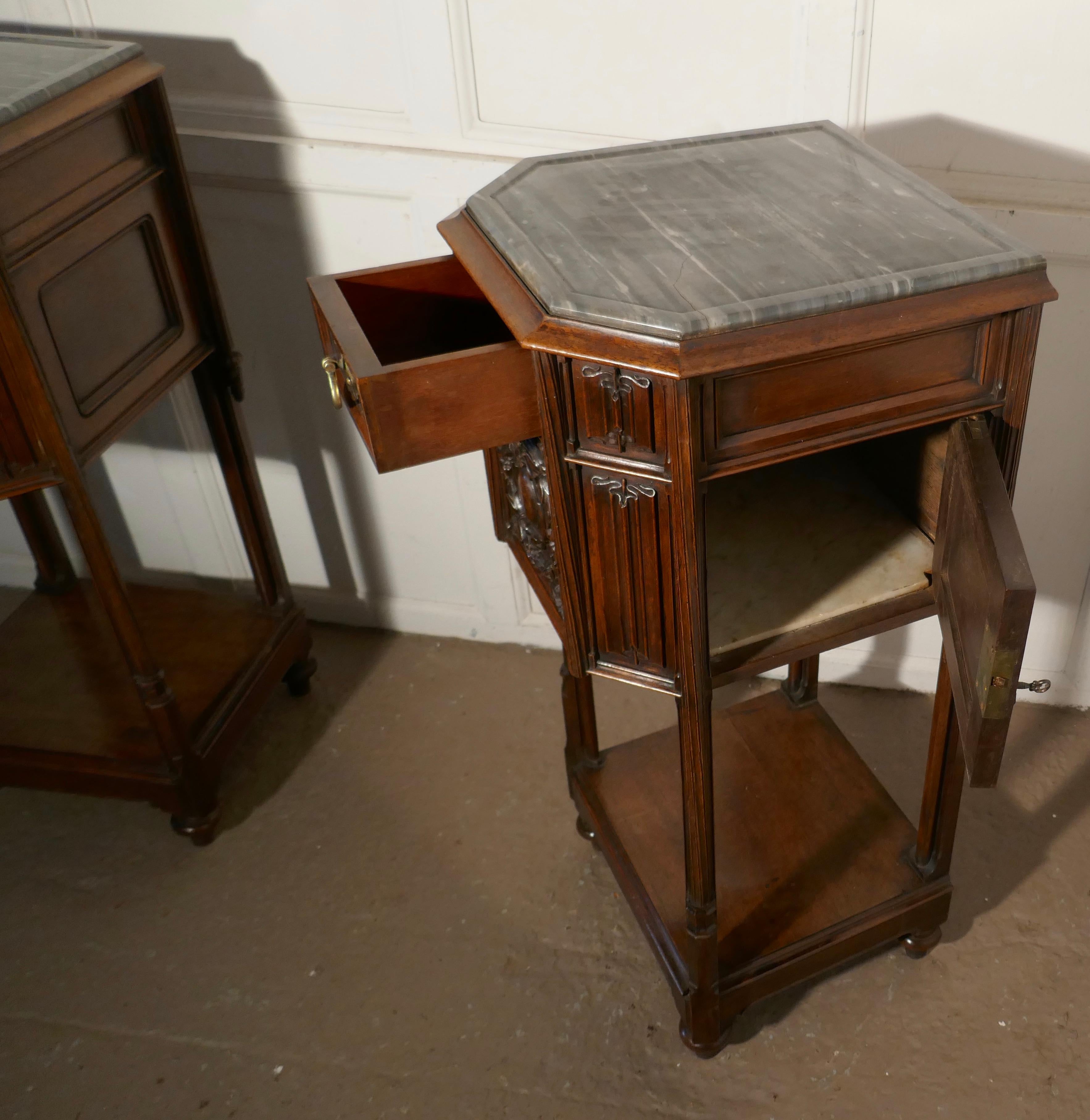 Pair of French 19th Century Gothic Oak Bedside Cupboards For Sale 1