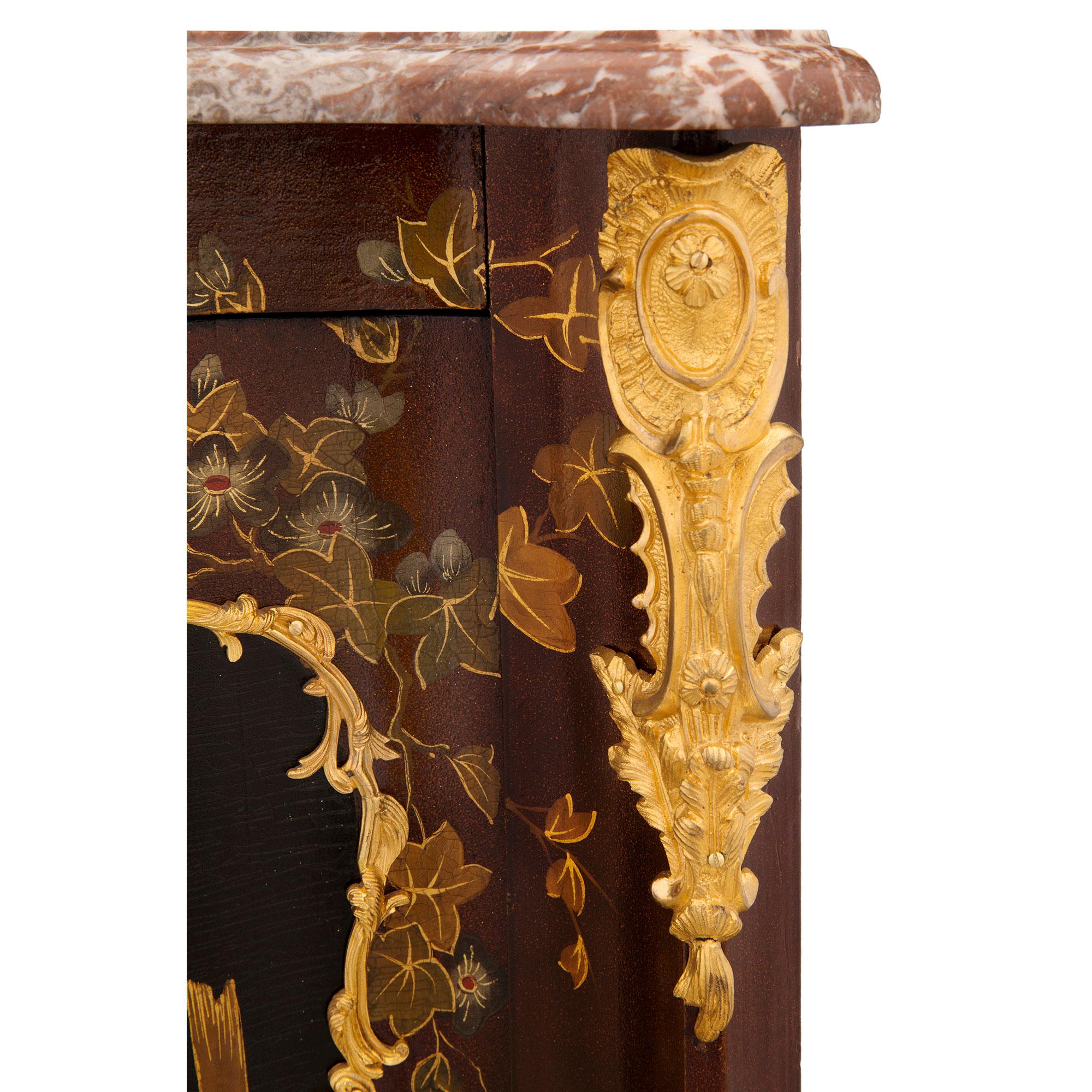 Pair of French 19th Century Japanese Lacquer and Marble Encoignure Cabinets For Sale 3