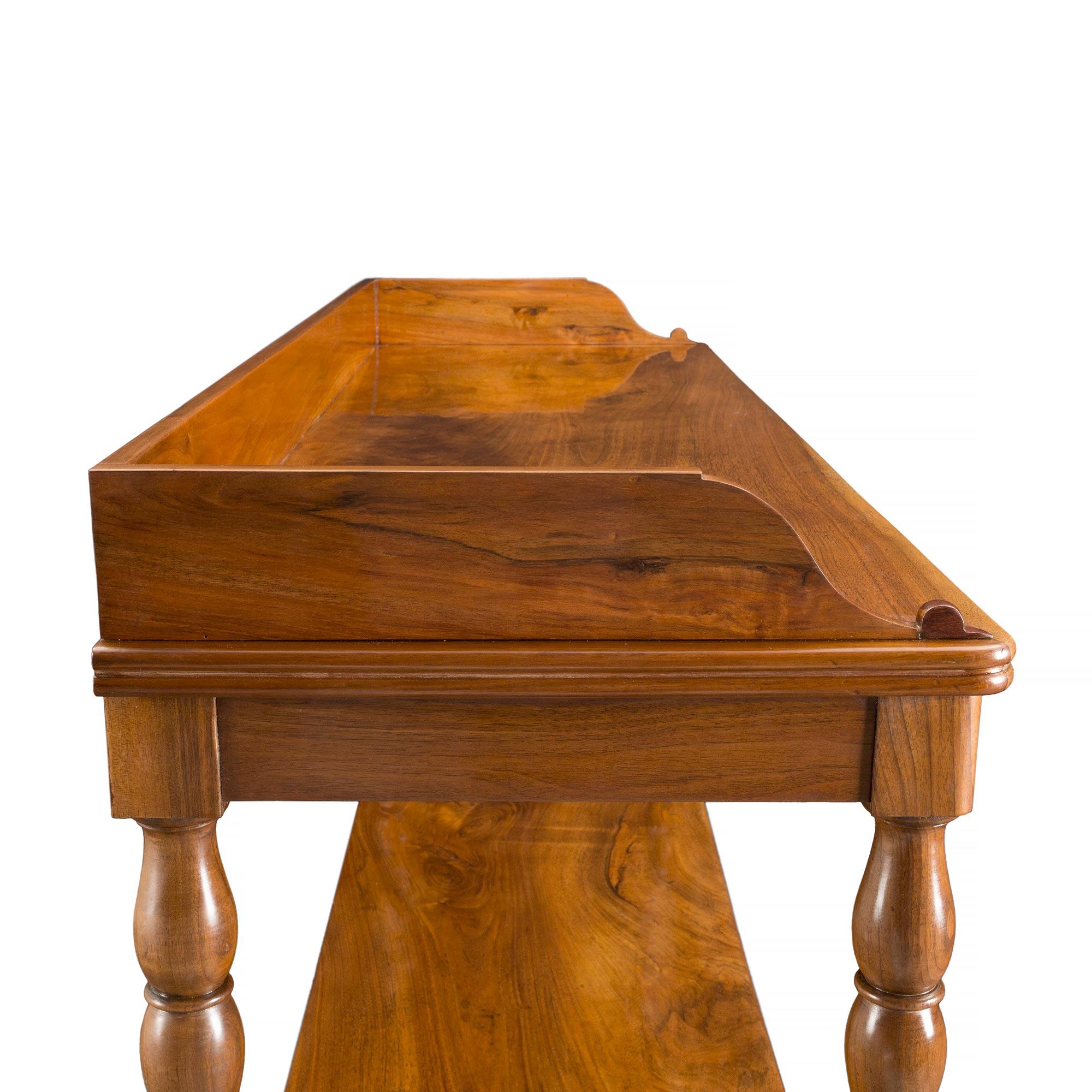 Pair of French 19th Century Louis Philippe St. Walnut Étagères For Sale 1