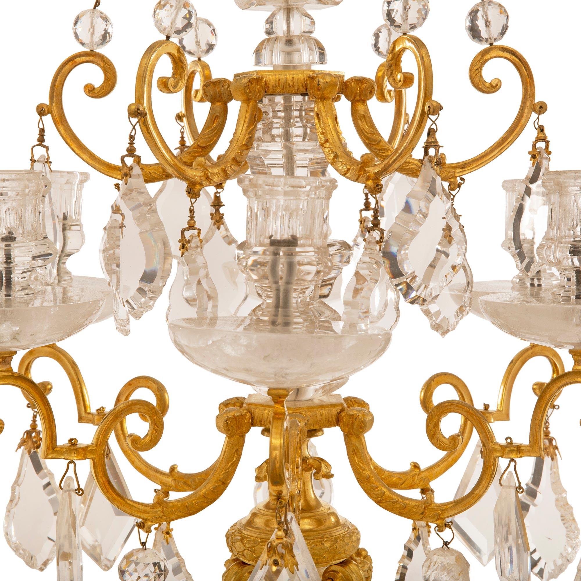 Coppia di candelabri francesi del XIX secolo St. Louis Crystal e Ormolu In condizioni buone in vendita a West Palm Beach, FL