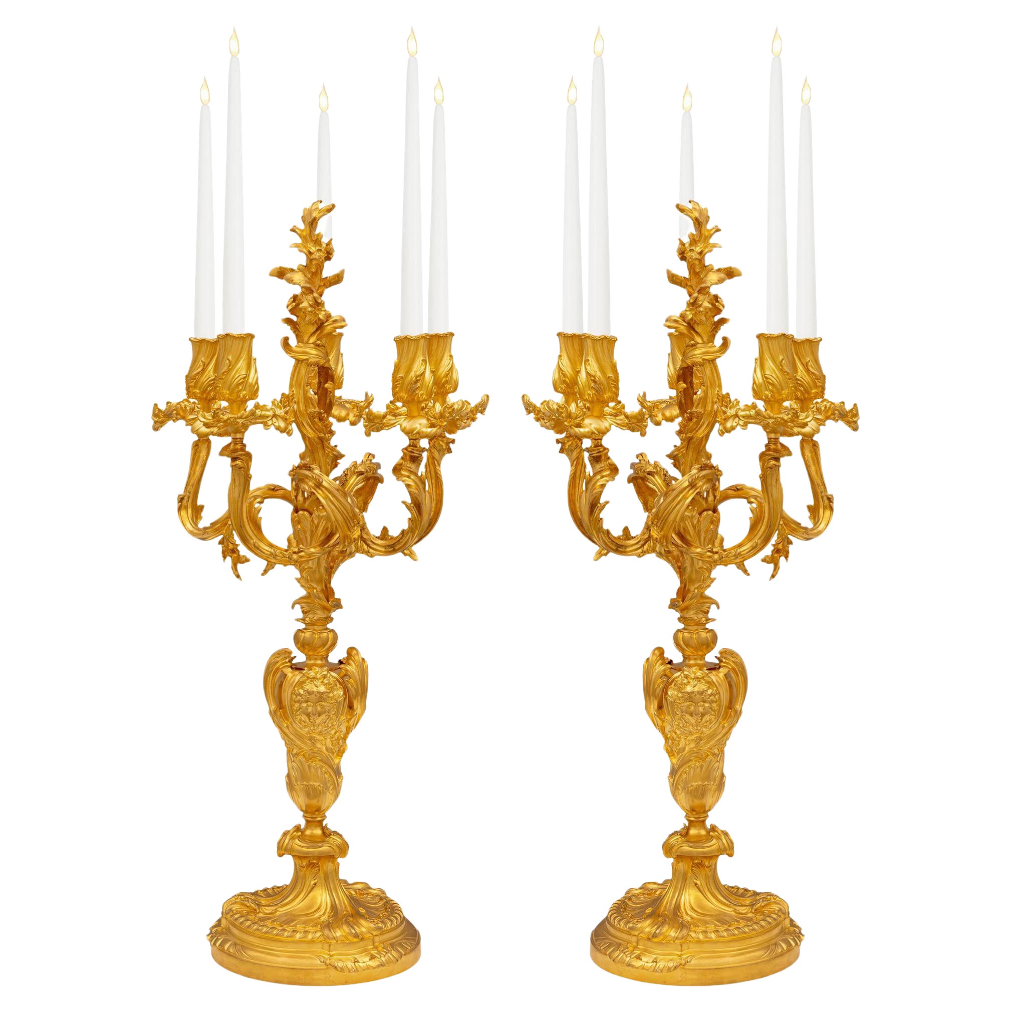 Coppia di candelabri francesi del XIX secolo in stile Luigi XV, firmati Germain