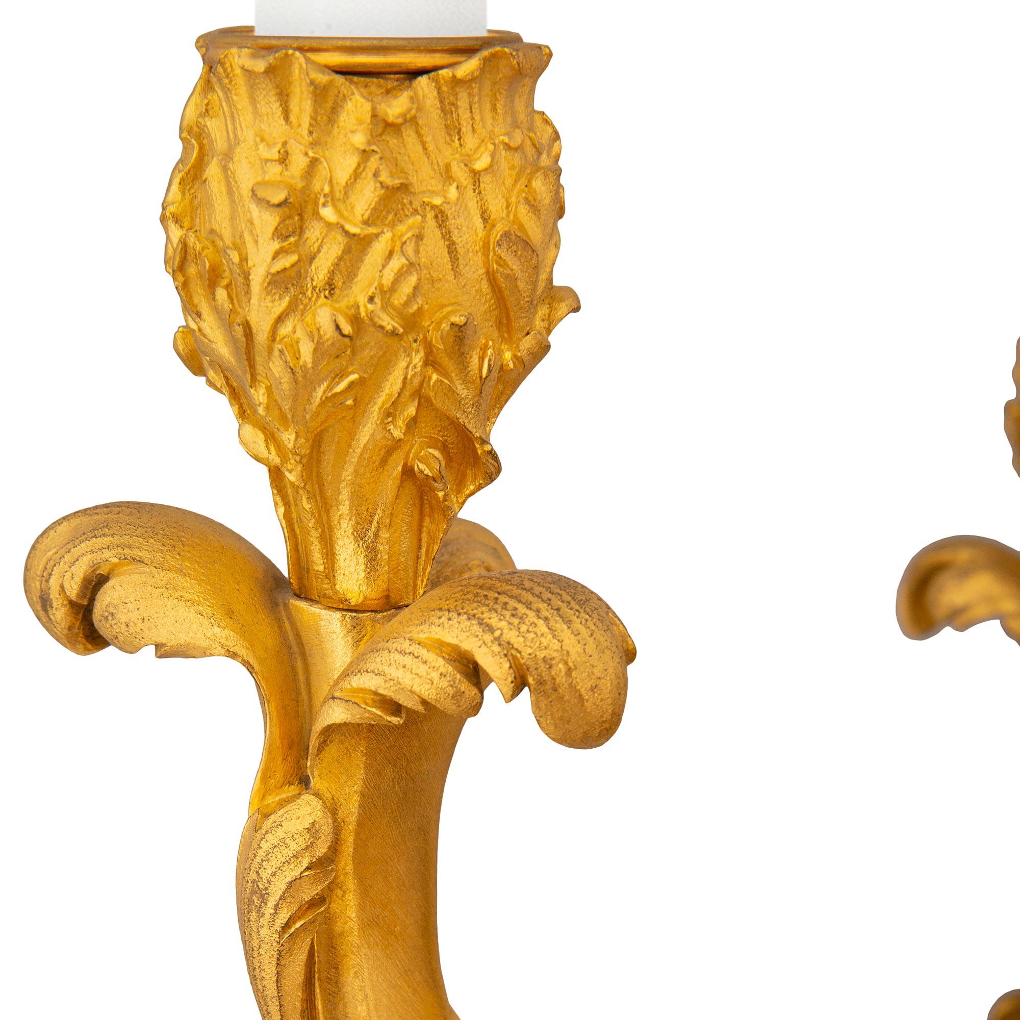 Similoro Coppia di candelabri francesi del XIX secolo in stile Luigi XV, firmati F. Link in vendita