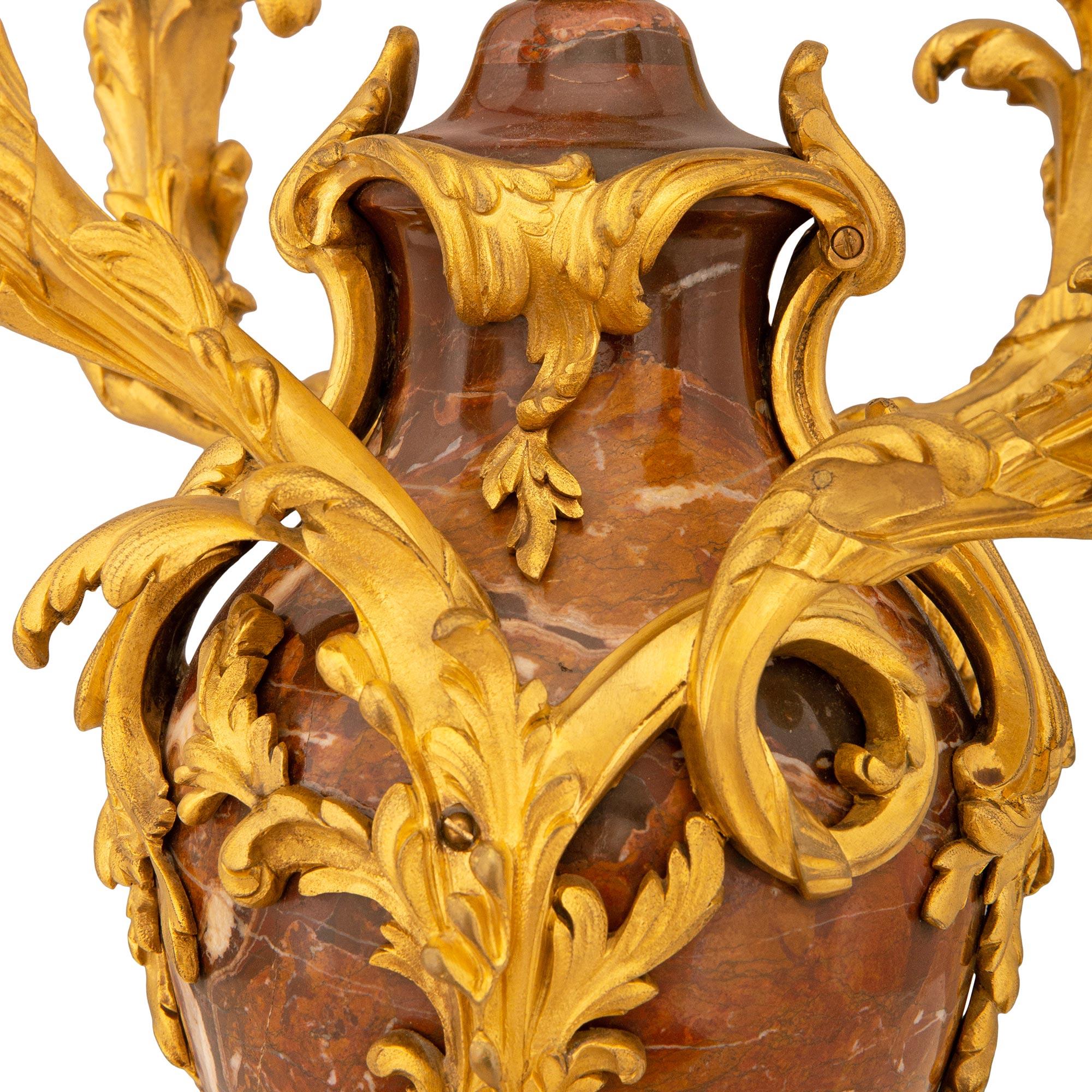 Coppia di candelabri francesi del XIX secolo in stile Luigi XV, firmati F. Link in vendita 2