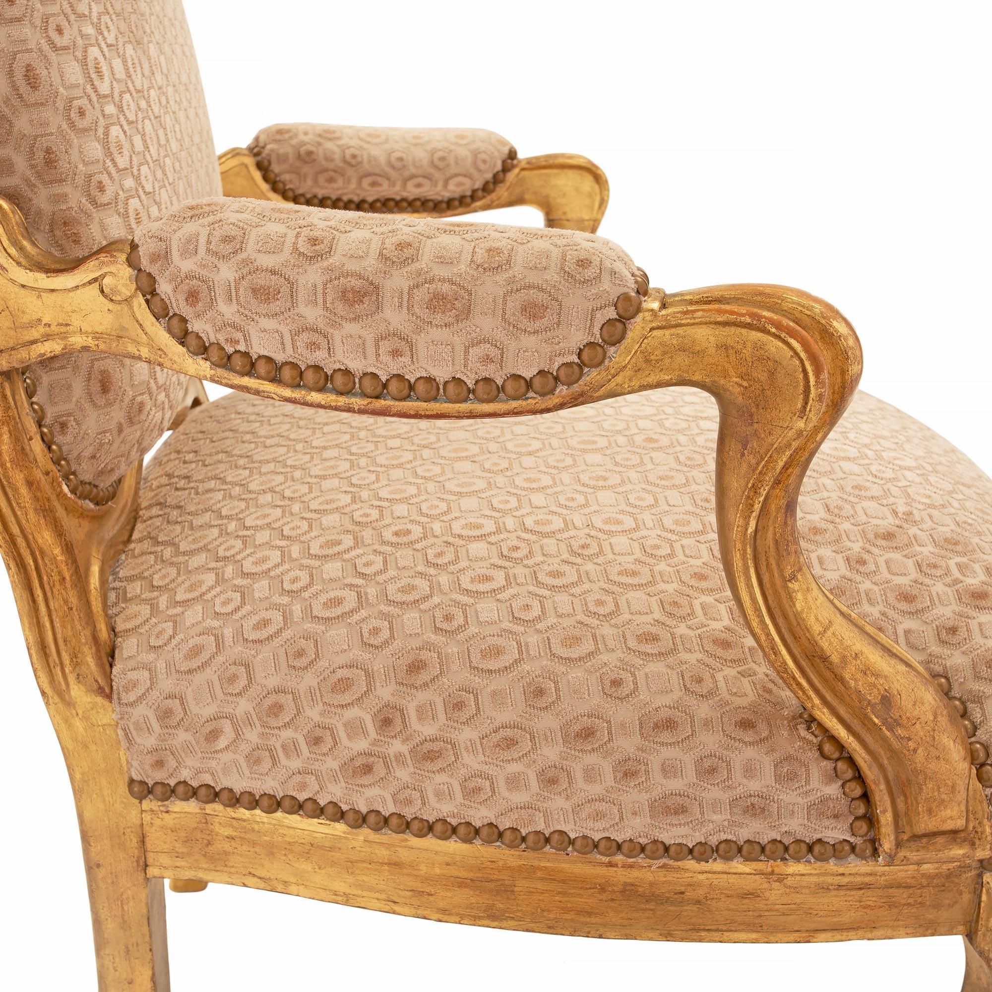 Pair of French 19th Century Louis XV Style Giltwood Armchairs For Sale 6