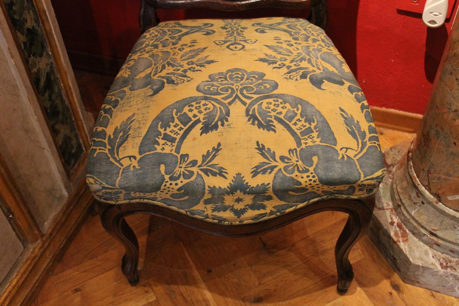 Pair of French 19th Century Louis XV Style Side Chairs Fortuny Fabric Upholster In Good Condition In Firenze, IT
