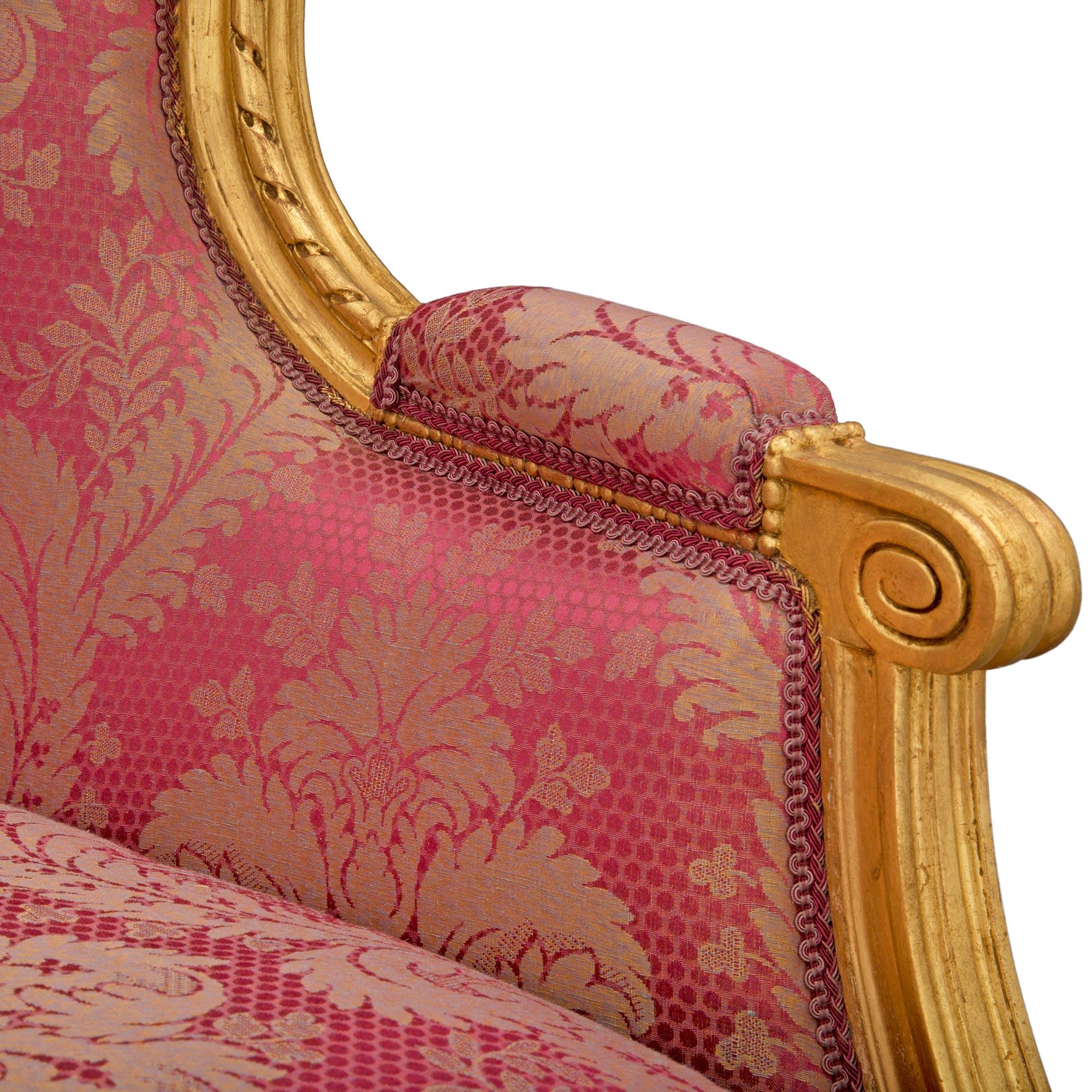 Paire de fauteuils de style Louis XVI du XIXe siècle français en vente 3