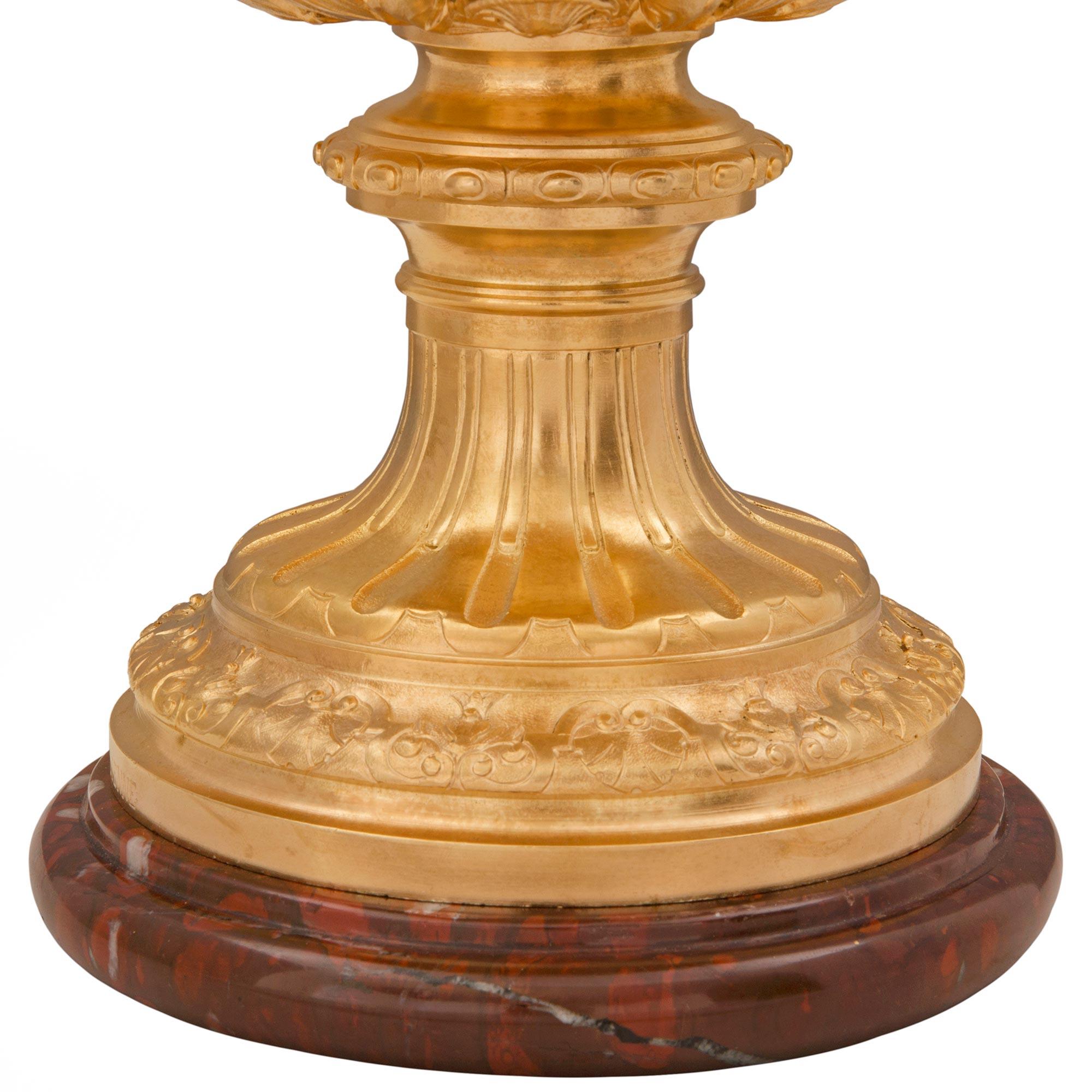 Coppia di urne francesi del XIX secolo in stile Luigi XVI Belle Époque in vendita 4