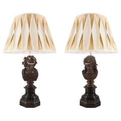 Paar französische Louis-XVI-Lampen aus Bronze und Marmor aus dem 19. Jahrhundert