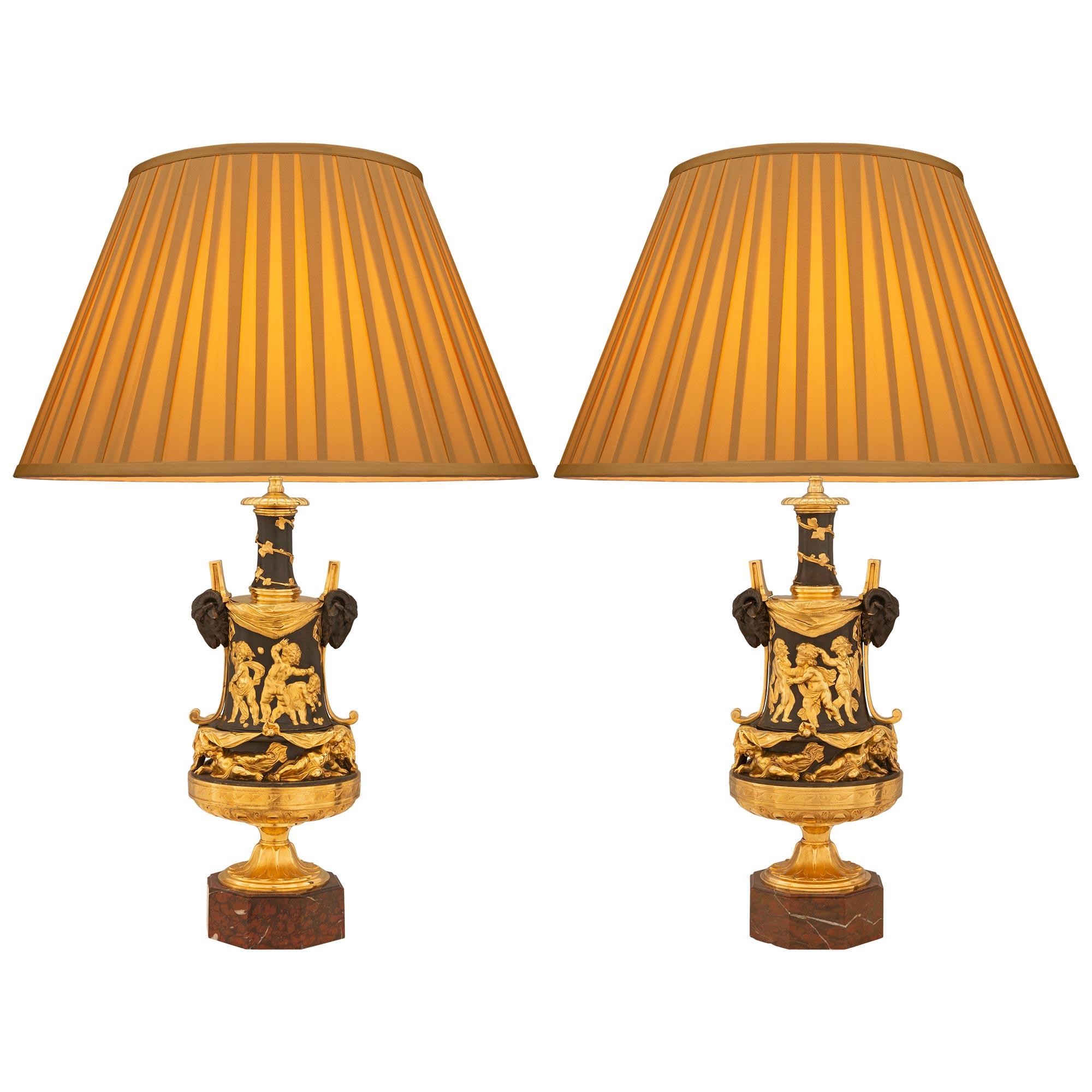 Paire de lampes françaises de style Louis XVI du 19ème siècle en bronze, marbre et bronze doré en vente 3