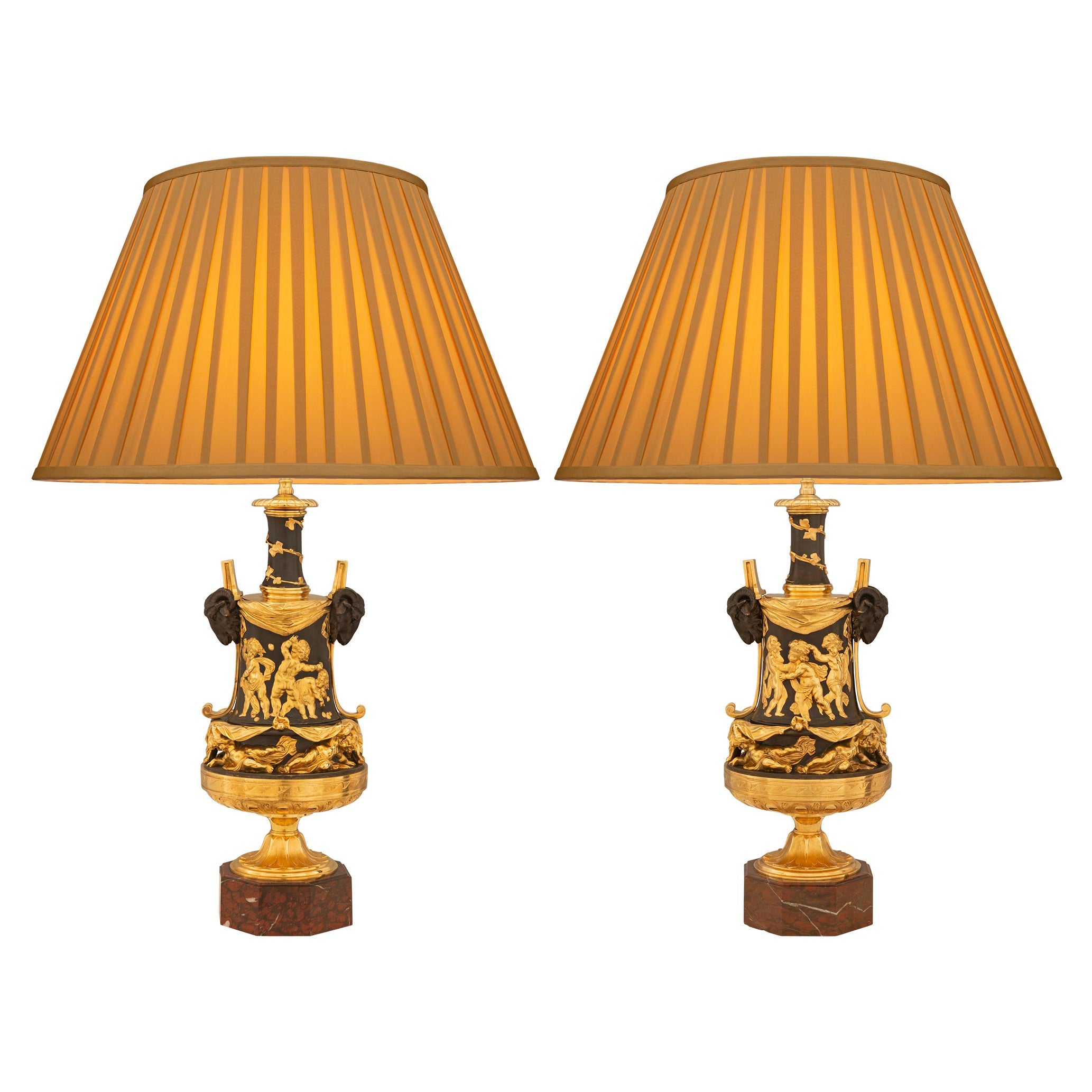 Paire de lampes françaises de style Louis XVI du 19ème siècle en bronze, marbre et bronze doré