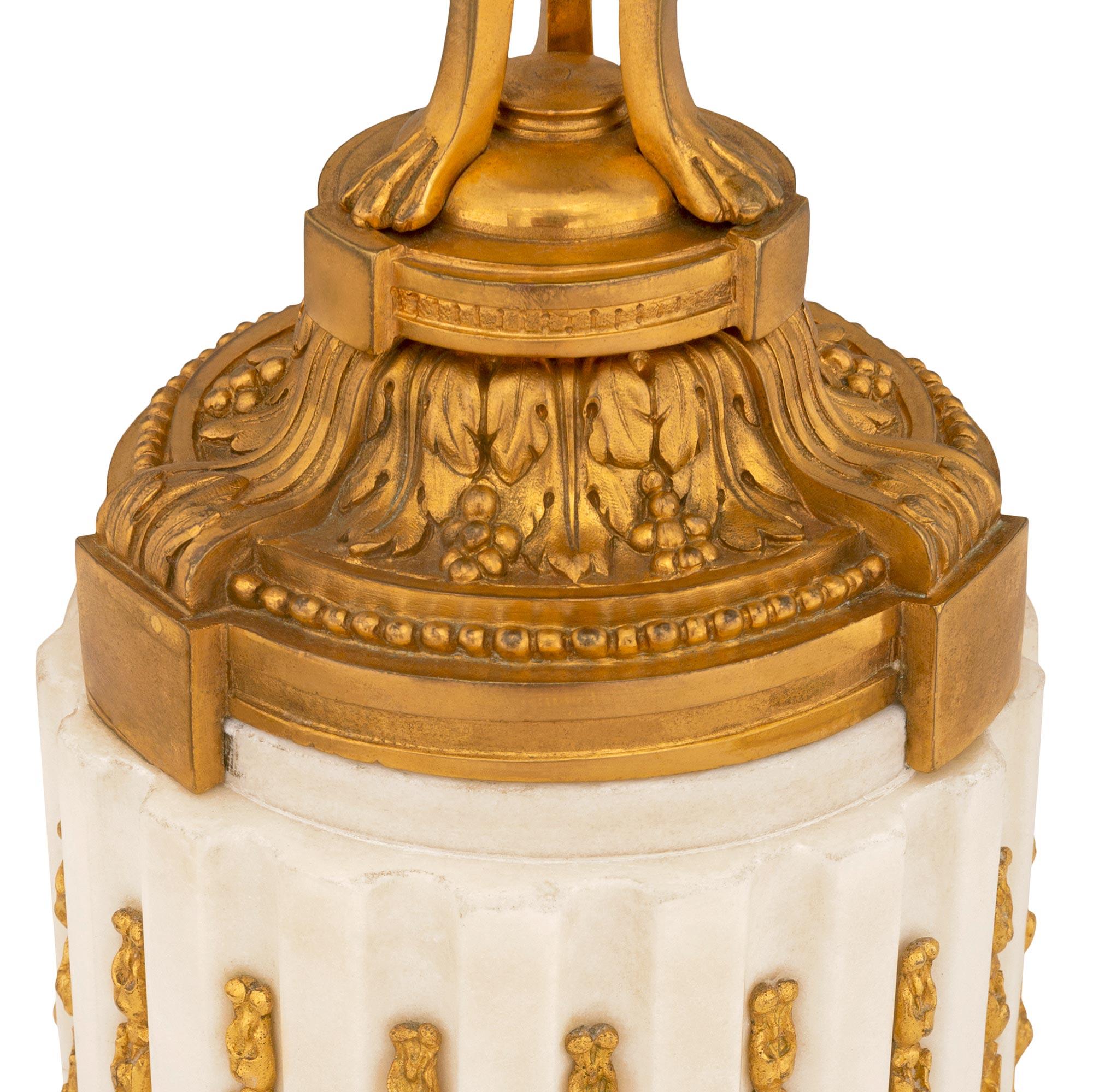 Paire de candélabres de style Louis XVI du XIXe siècle français en vente 2