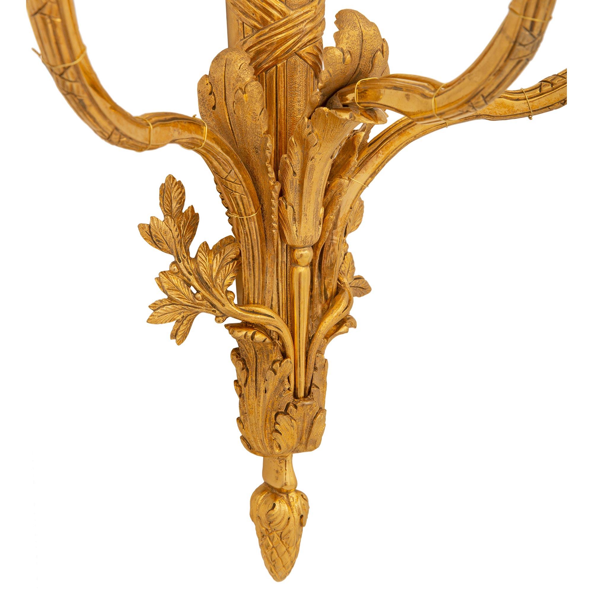 Paire d'appliques en bronze doré d'époque Louis XVI St. Napoléon III du 19ème siècle en vente 1