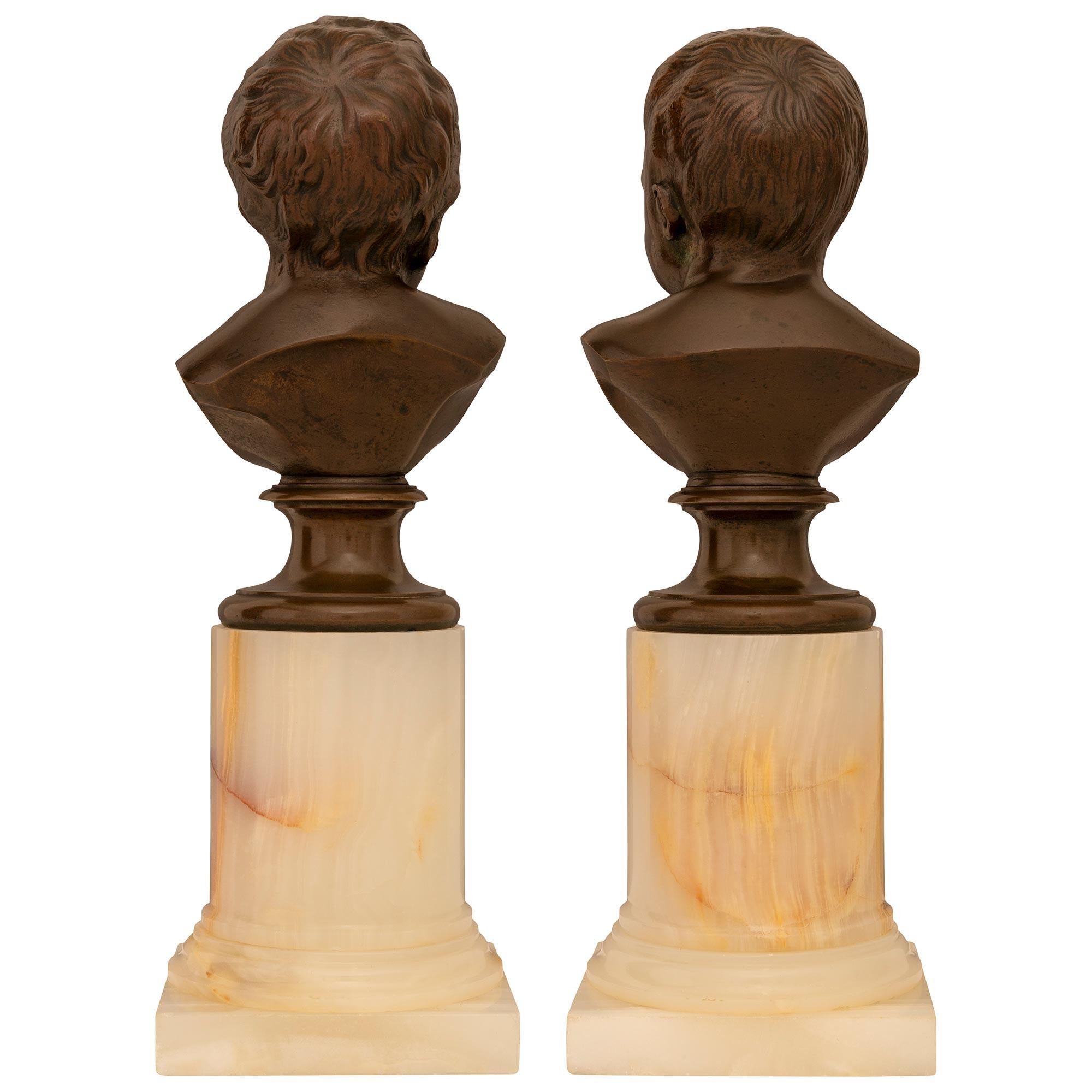 coppia di busti in onice e bronzo patinato francesi del XIX secolo in stile Luigi XVI in vendita 5